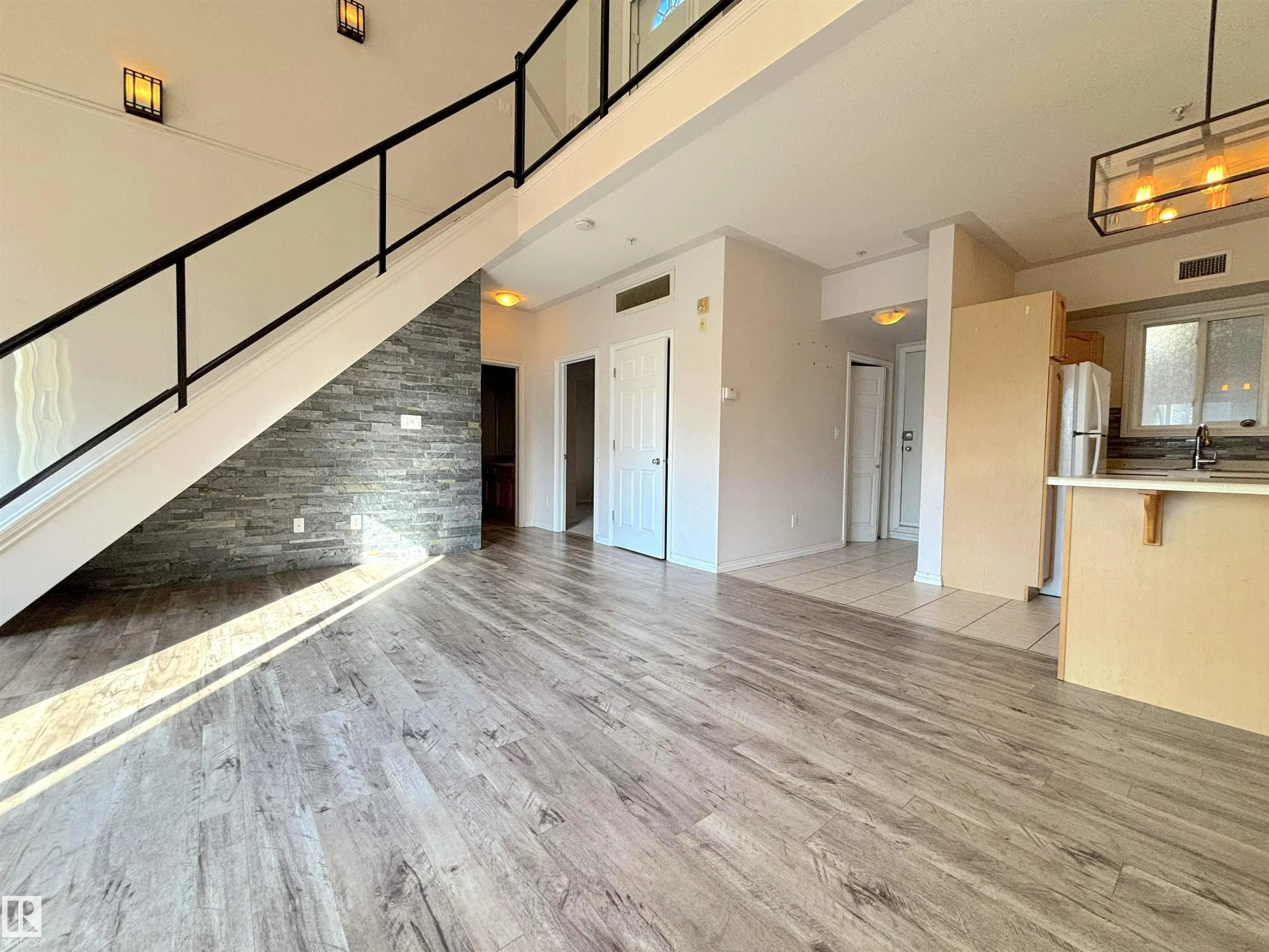 10606 102 Avenue