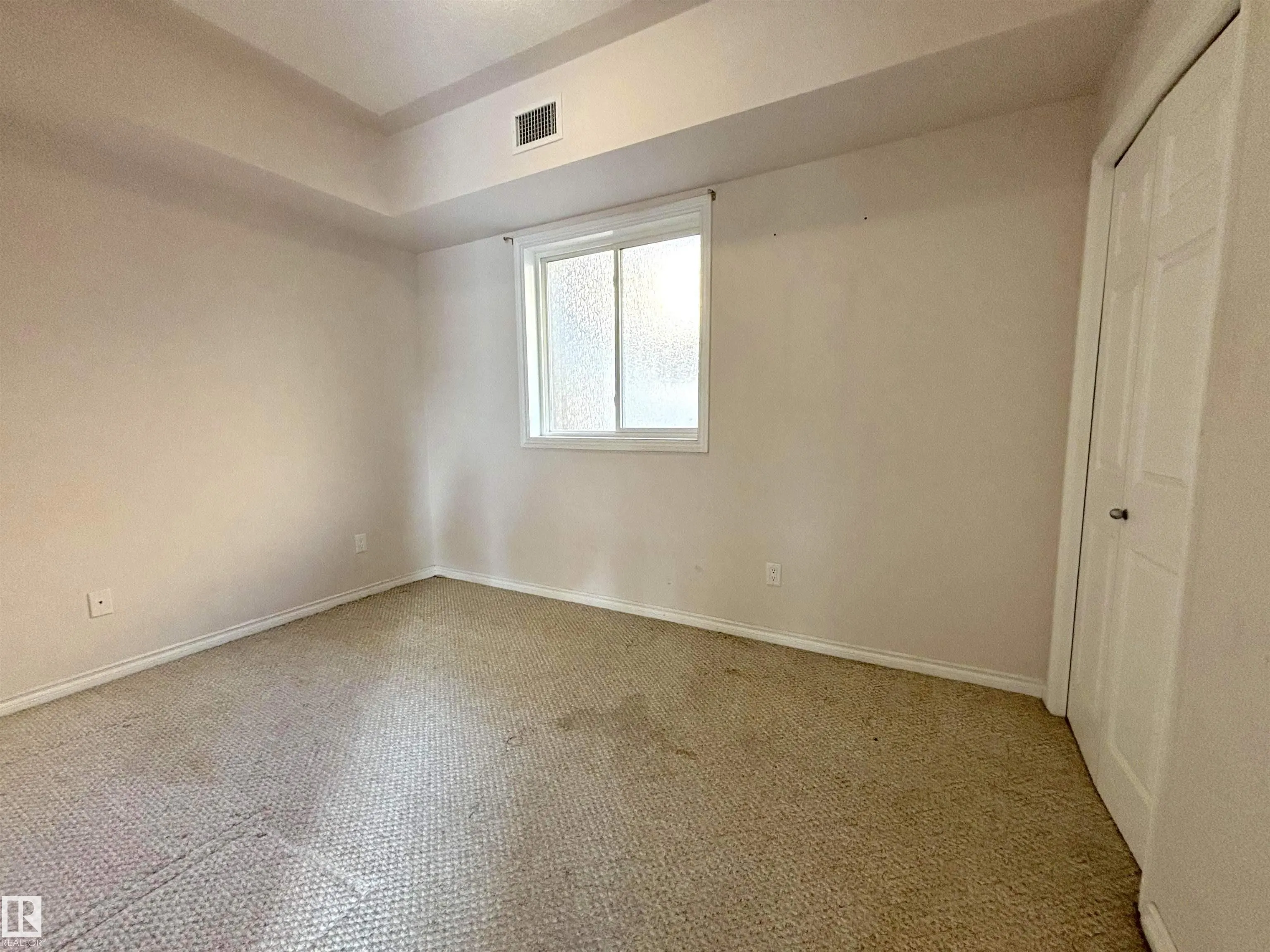10606 102 Avenue