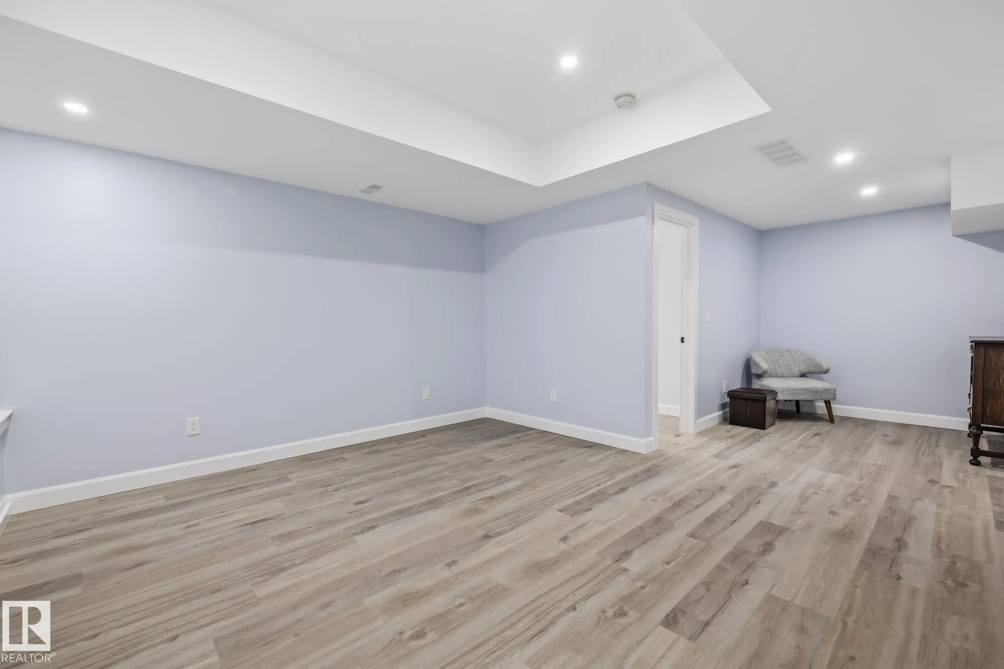 34 EDGEFIELD Way