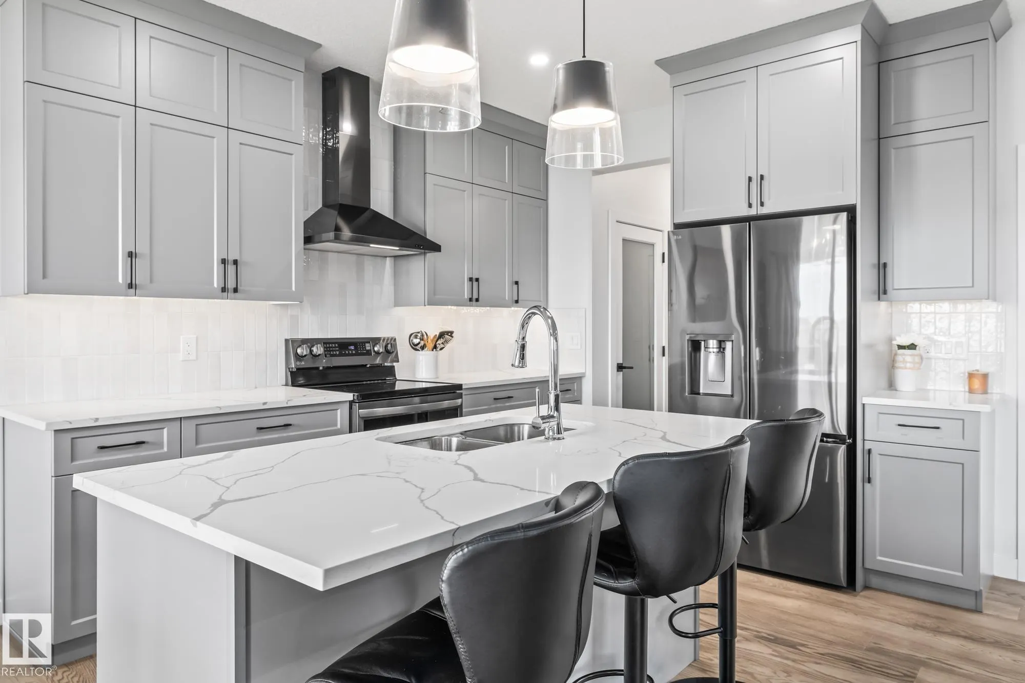 34 EDGEFIELD Way