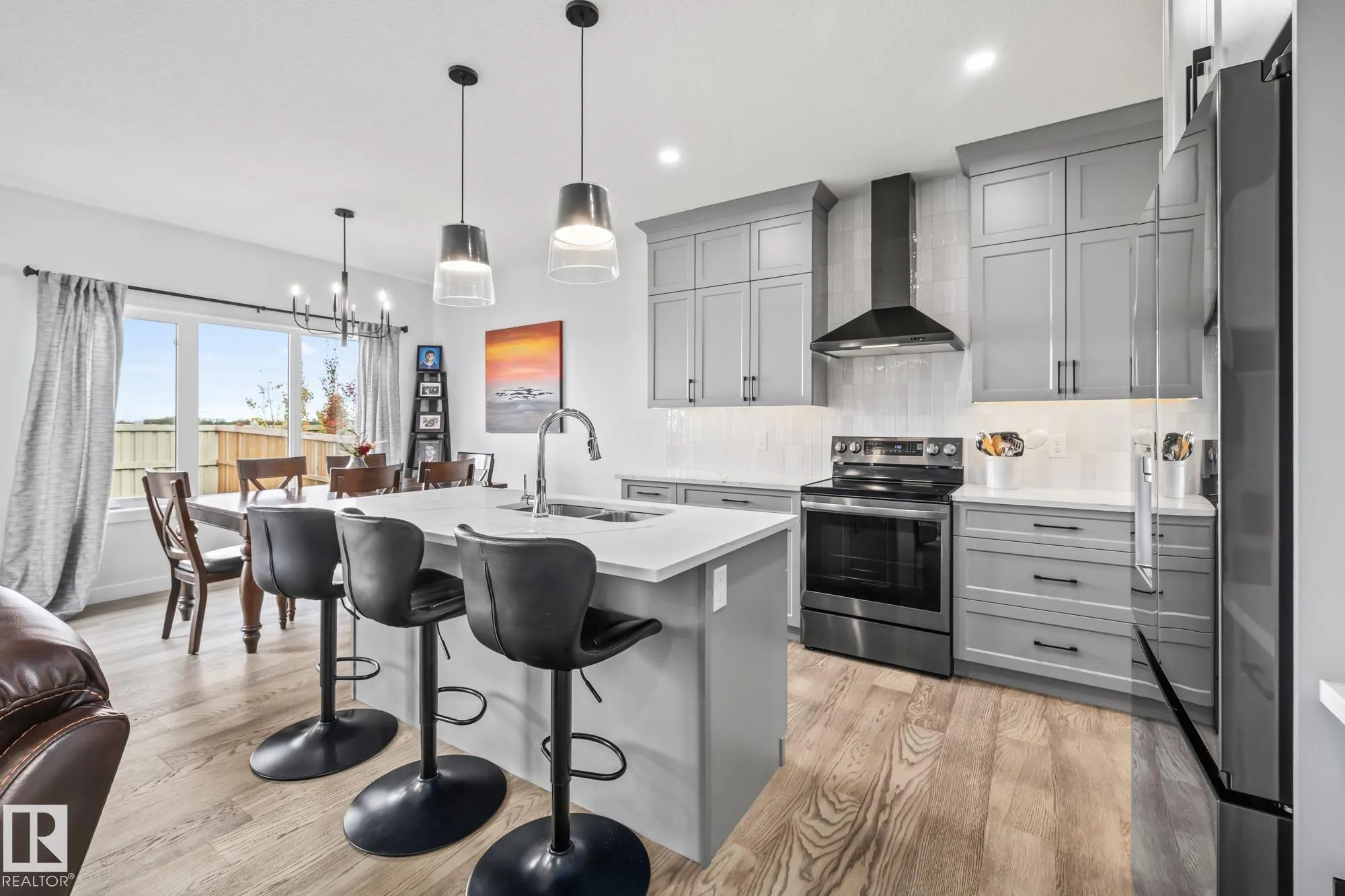34 EDGEFIELD Way