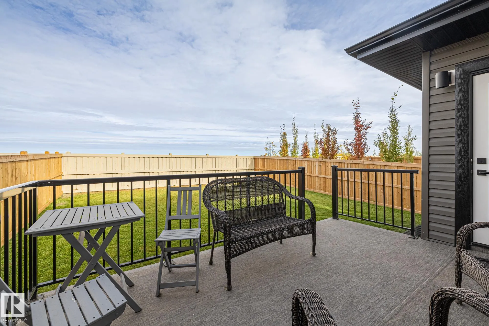 34 EDGEFIELD Way