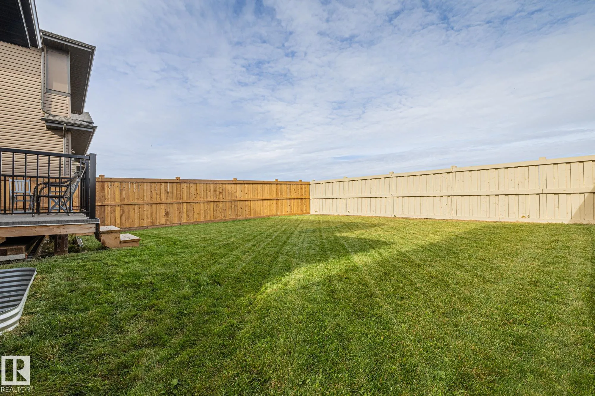 34 EDGEFIELD Way