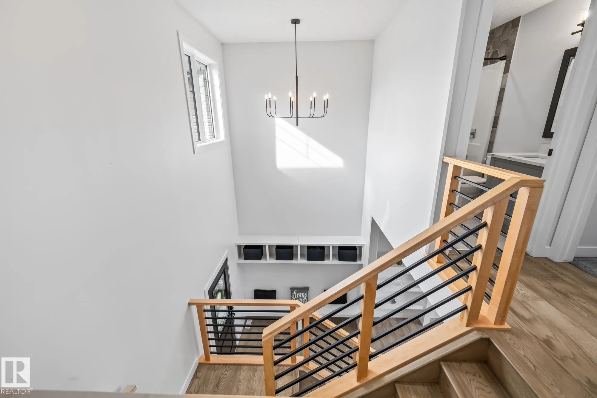 34 EDGEFIELD Way