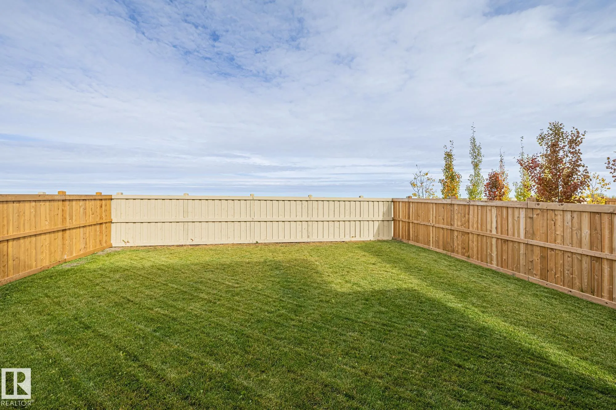 34 EDGEFIELD Way