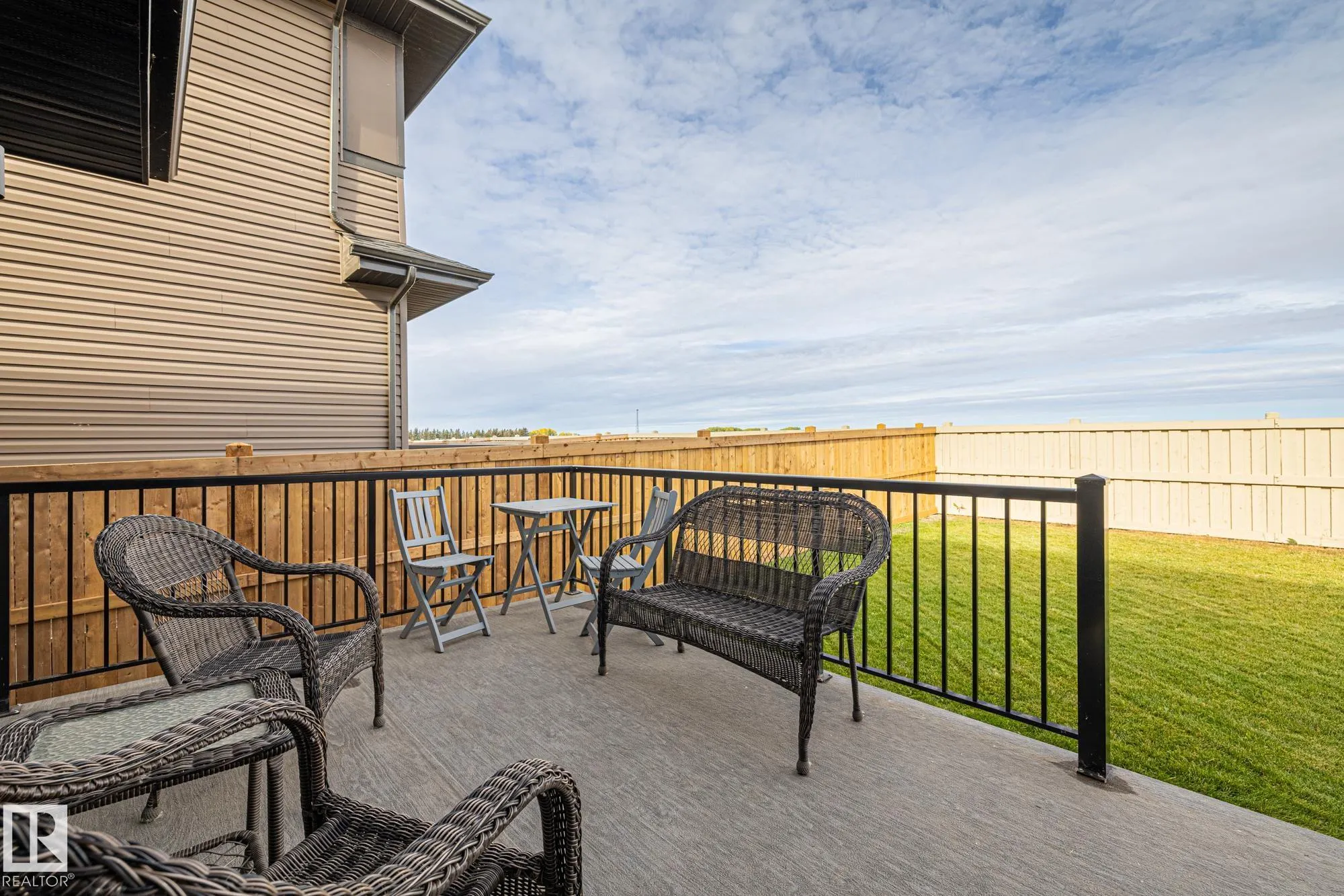 34 EDGEFIELD Way