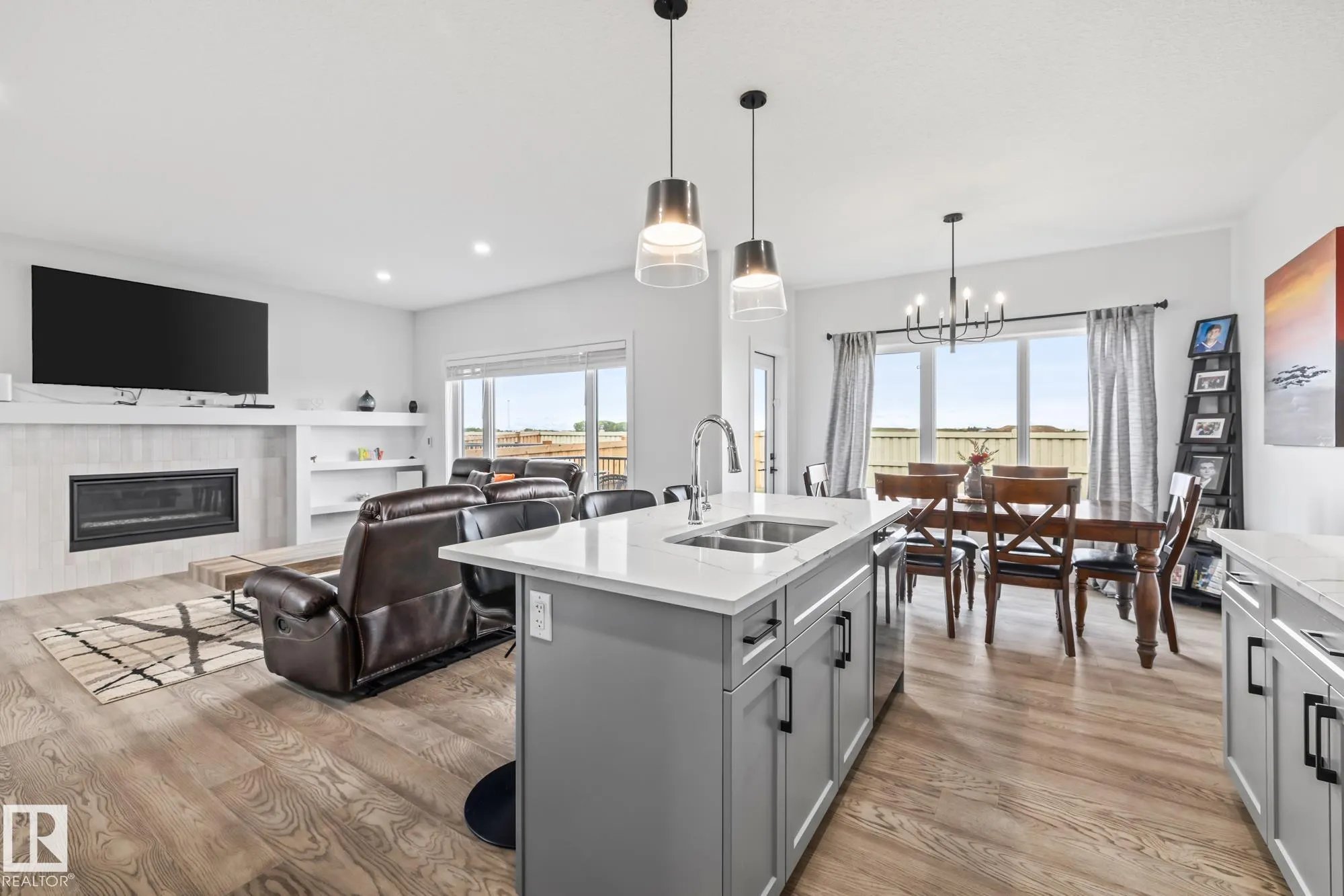 34 EDGEFIELD Way