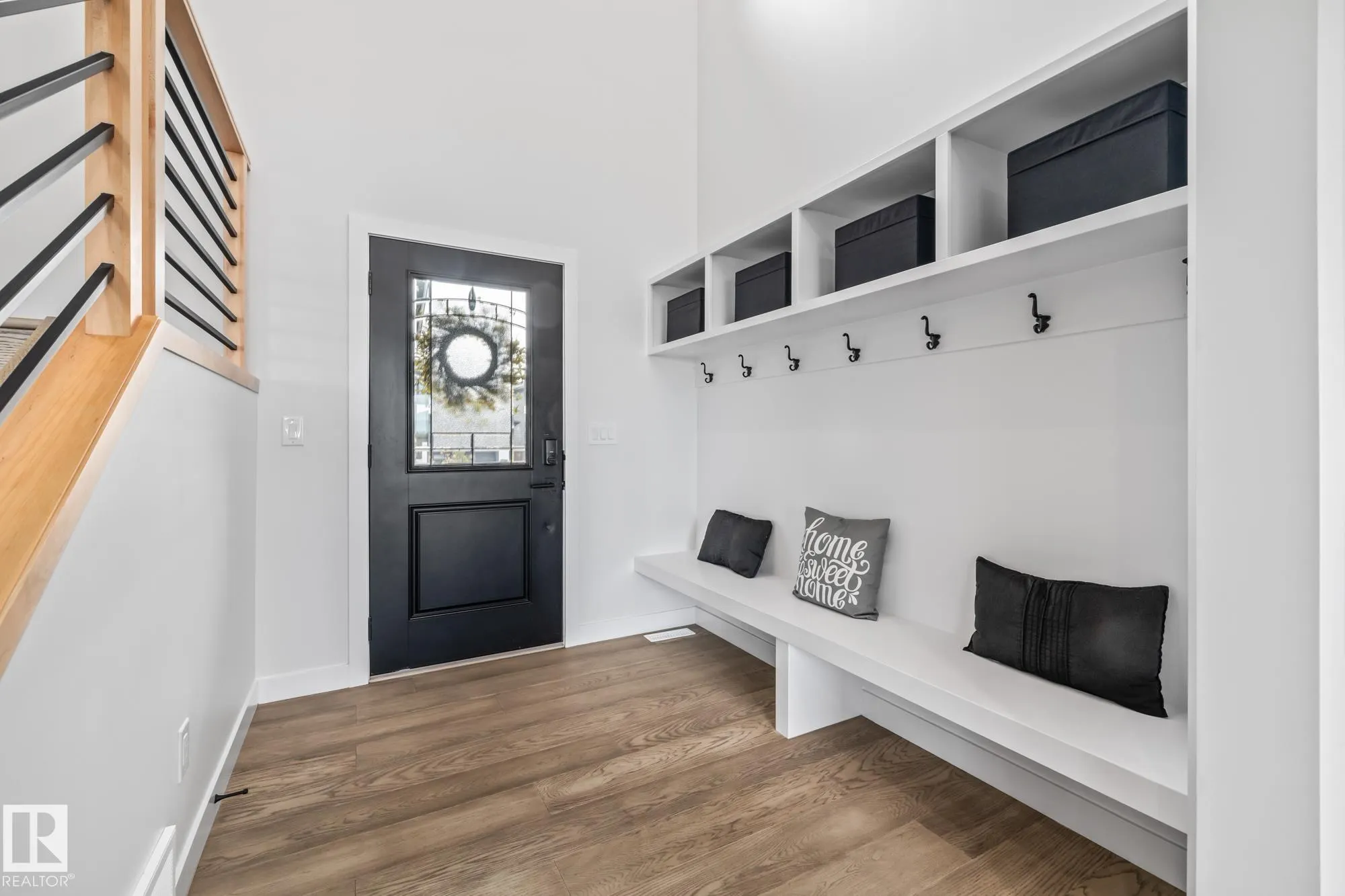 34 EDGEFIELD Way
