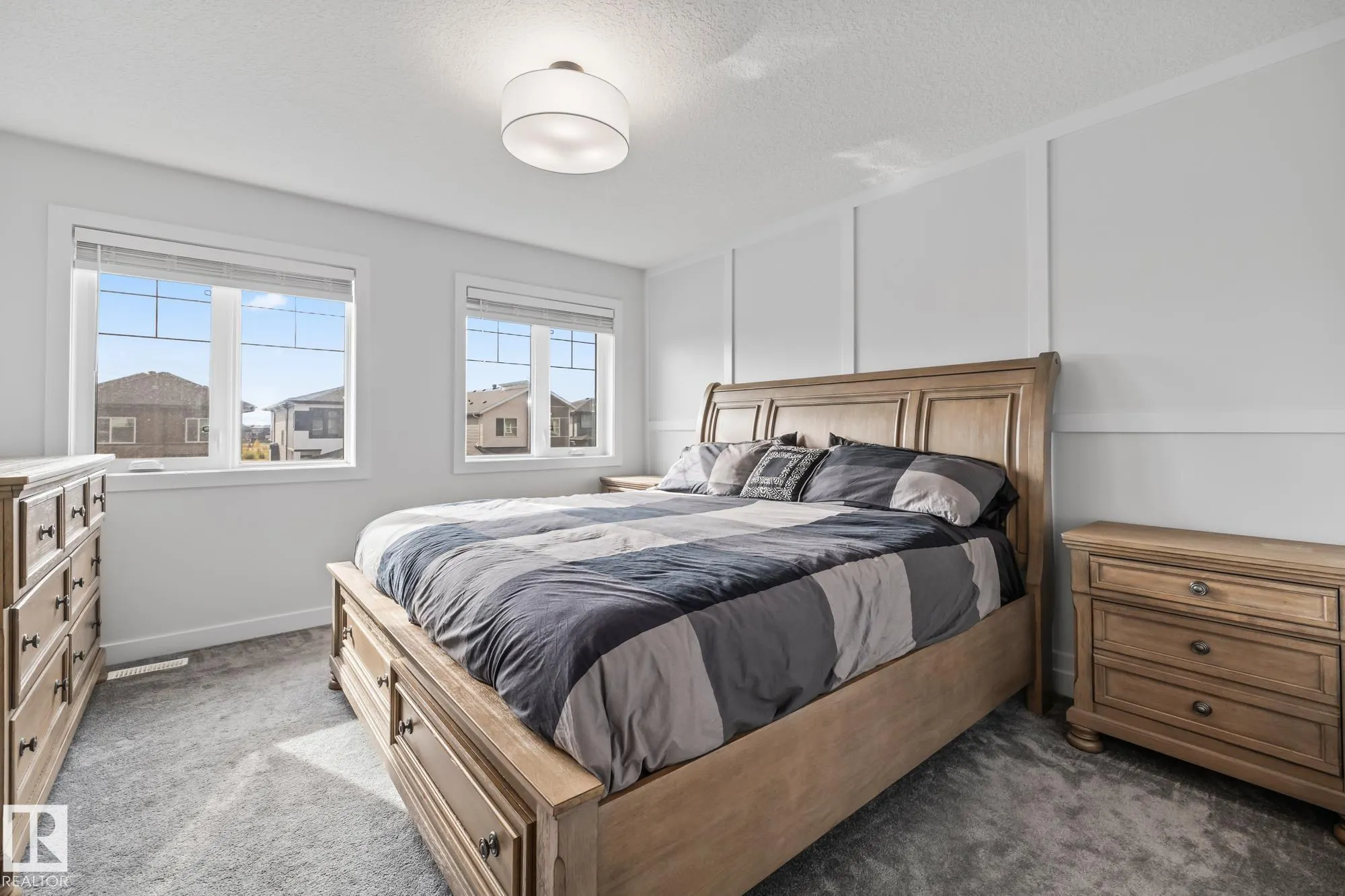 34 EDGEFIELD Way
