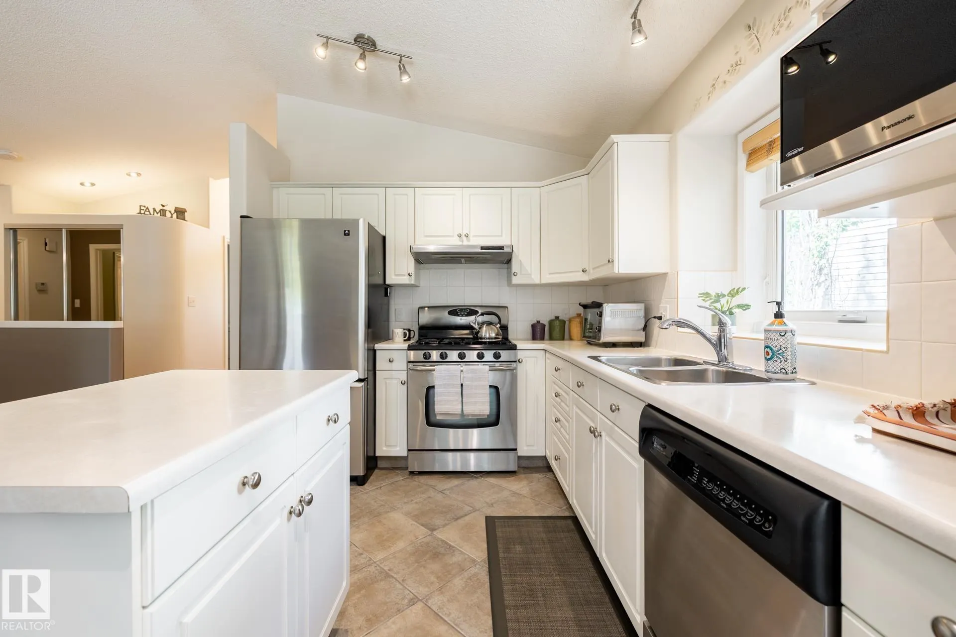 357 BLACKBURN Drive