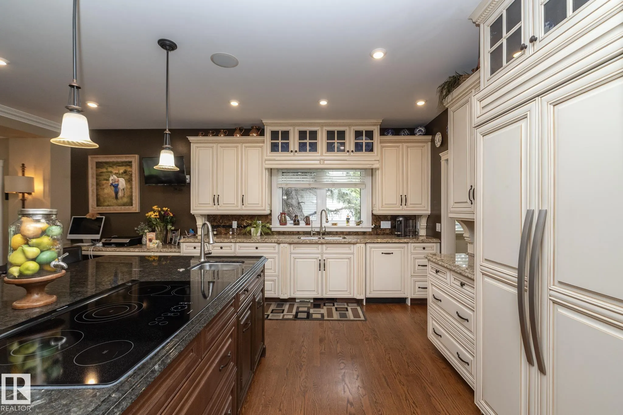 63 FAIRWAY Drive