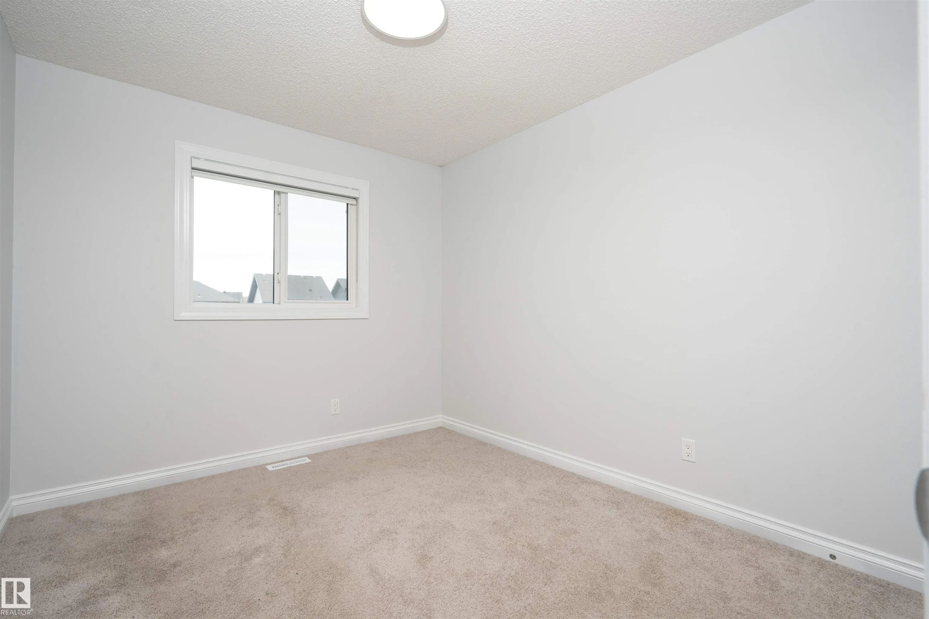 548 SECORD Boulevard