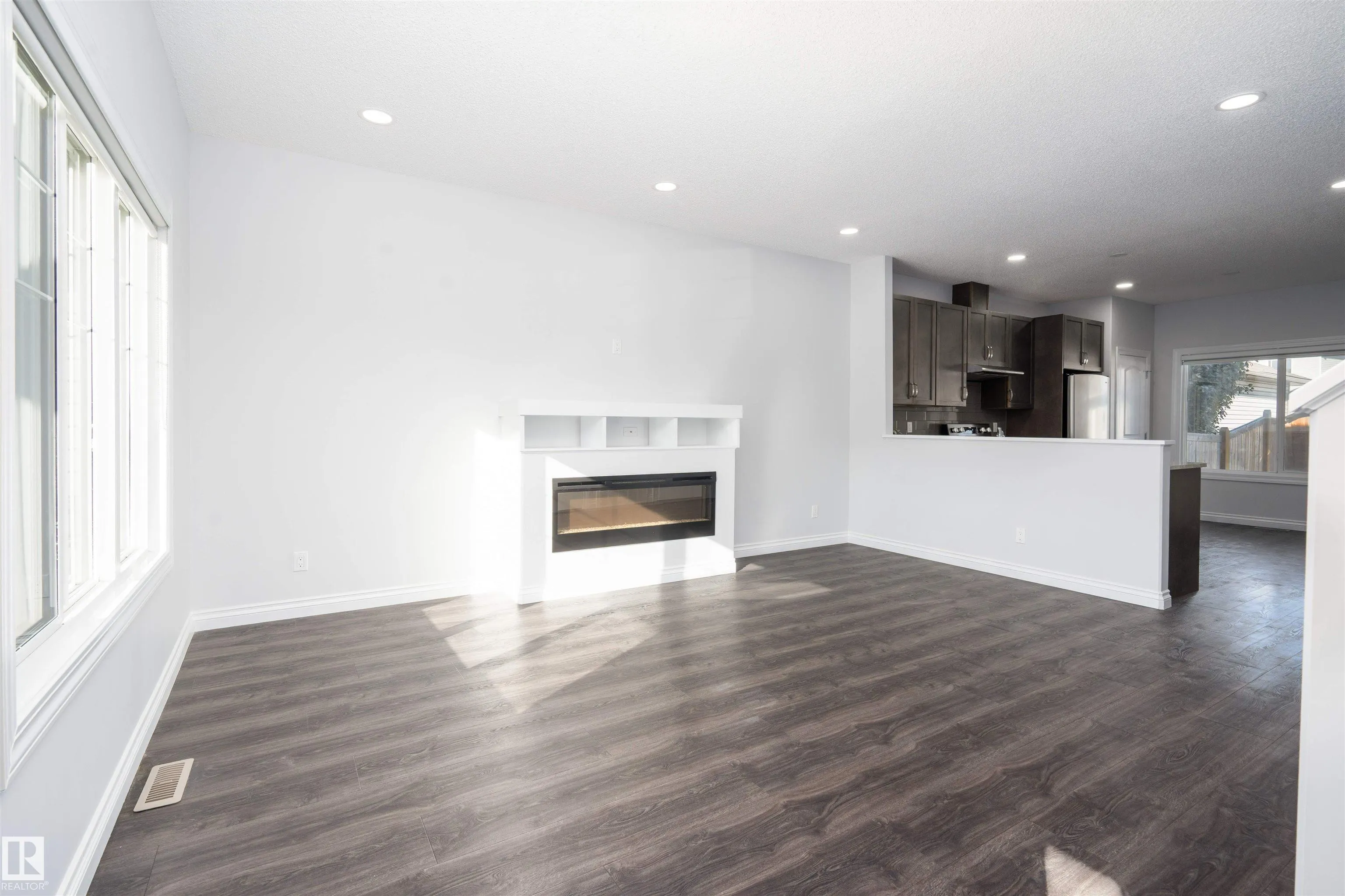 548 SECORD Boulevard