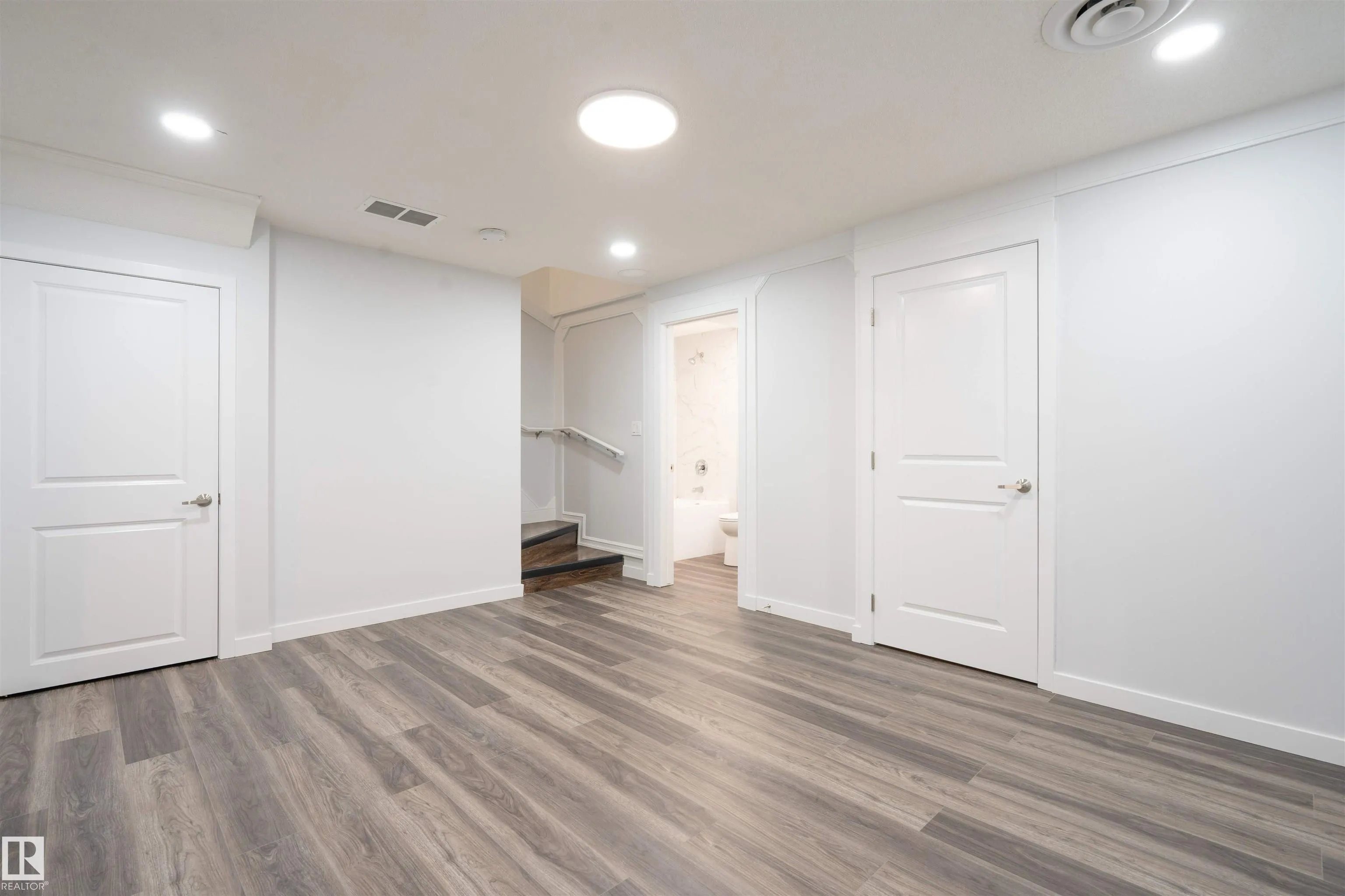 548 SECORD Boulevard