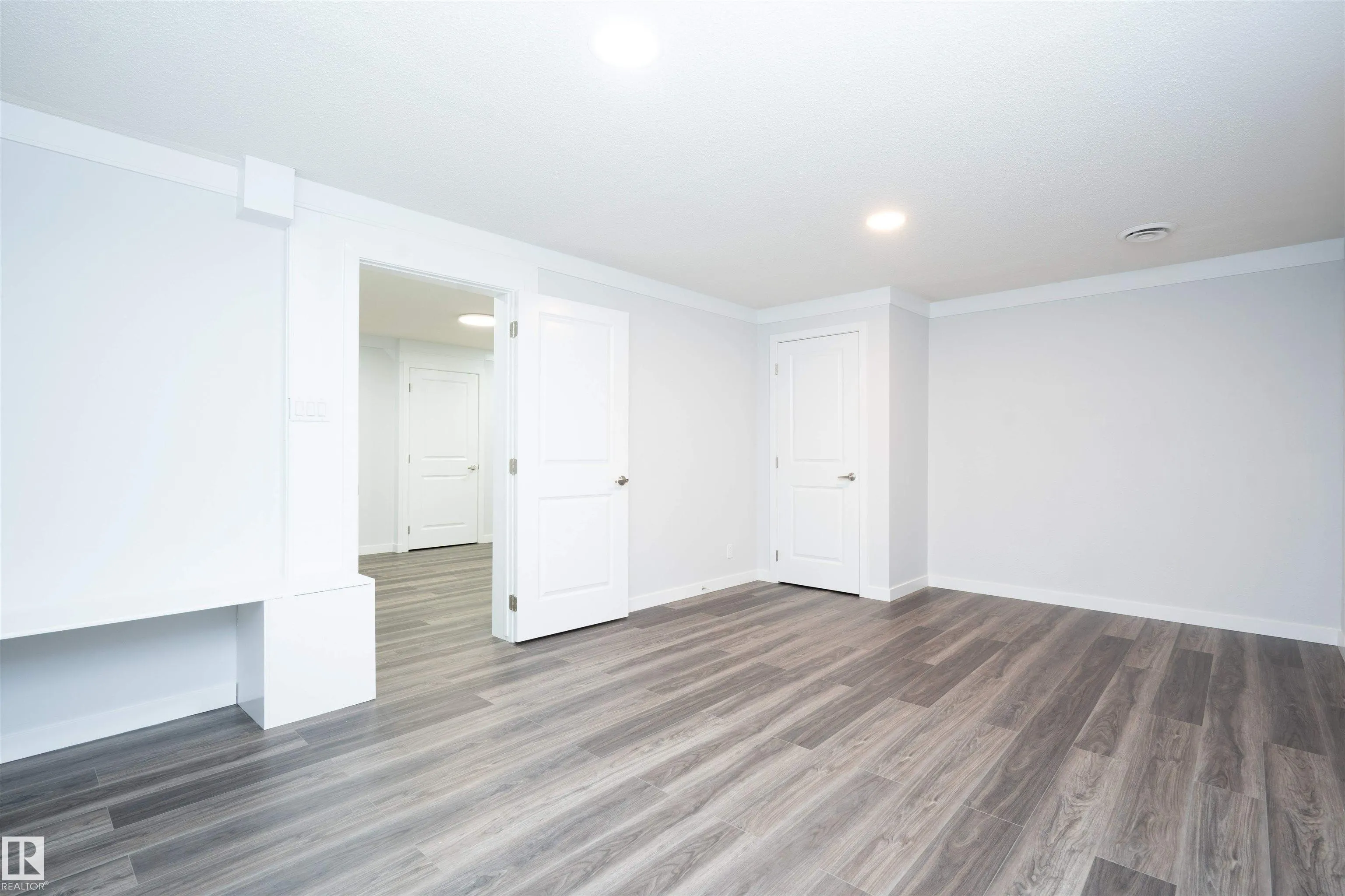 548 SECORD Boulevard