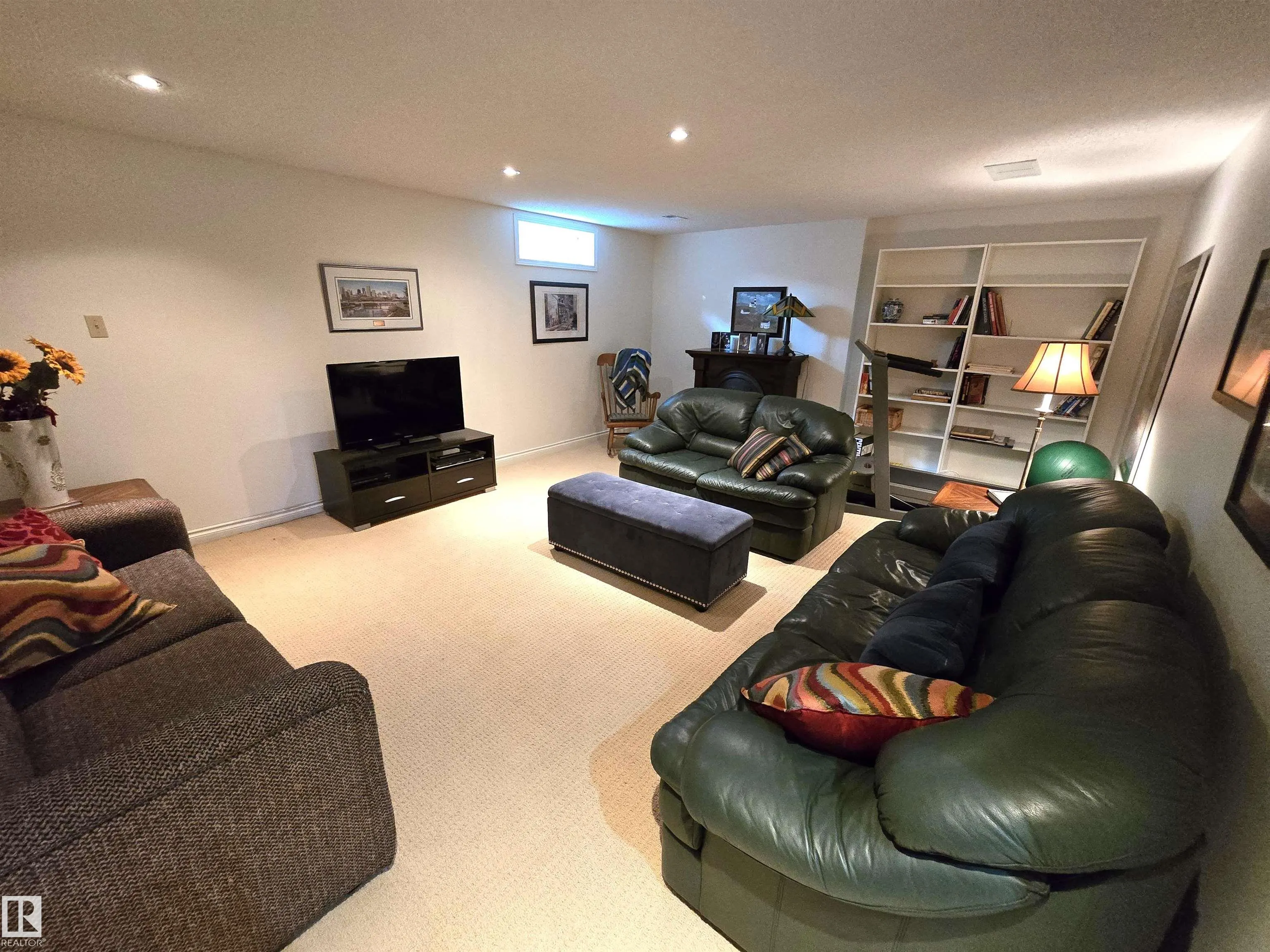 364 REHWINKEL Close