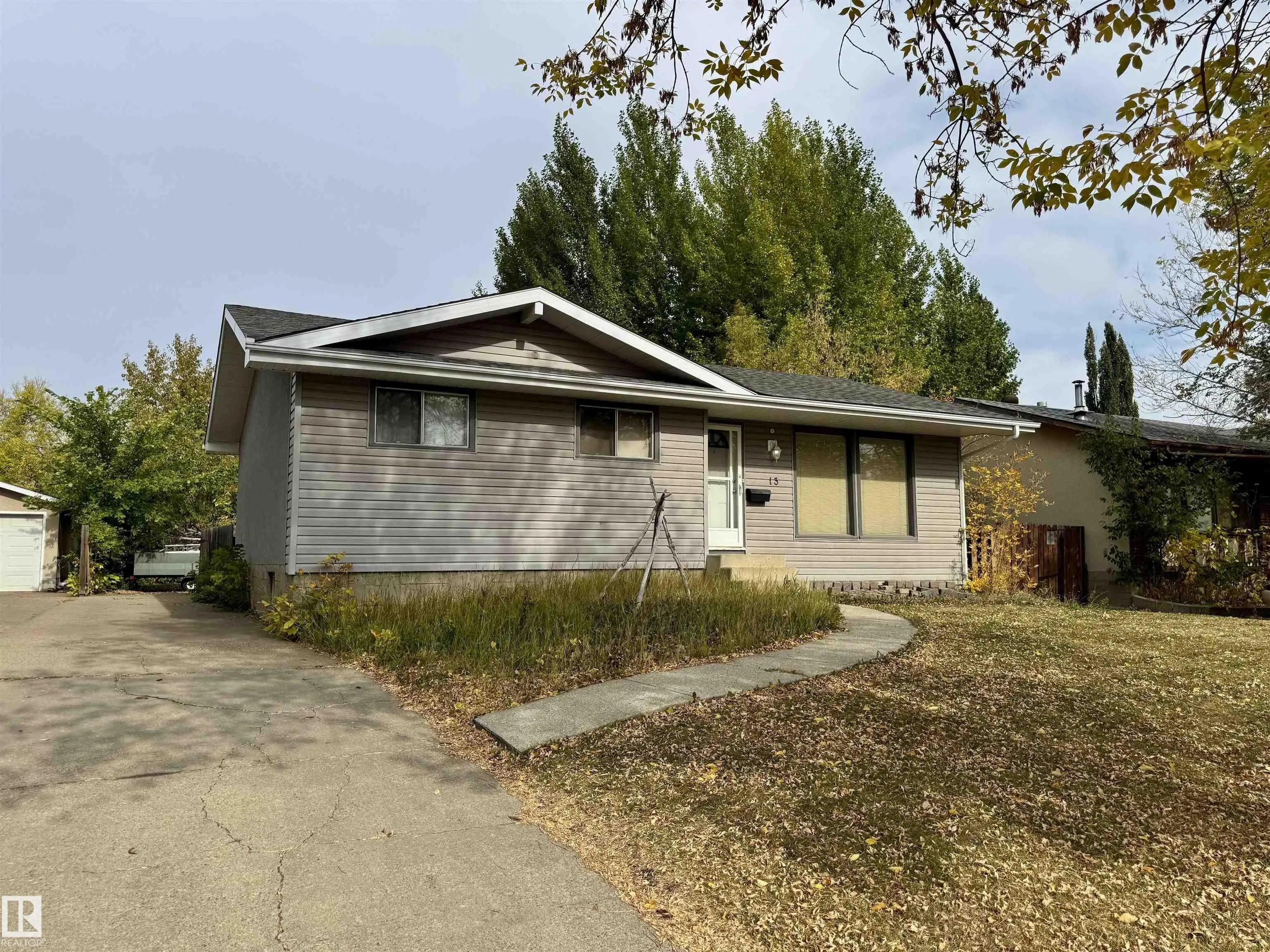 13 ALDERWOOD Crescent