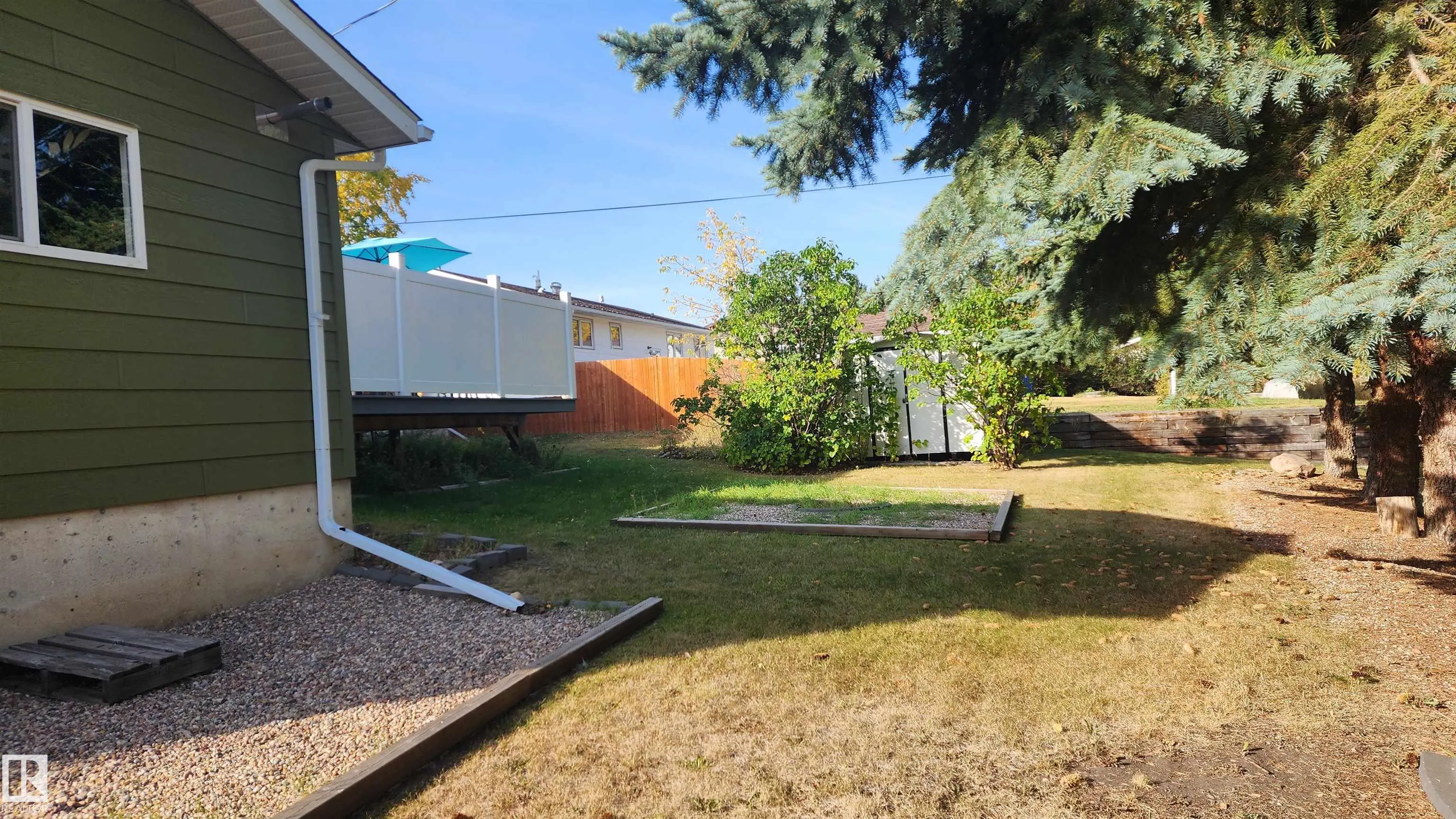 5406 Circle Drive