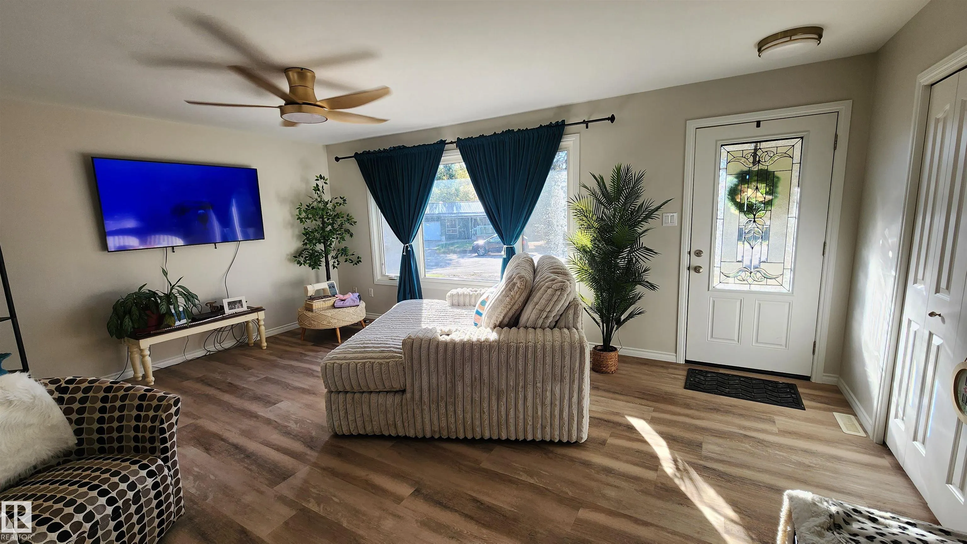 5406 Circle Drive