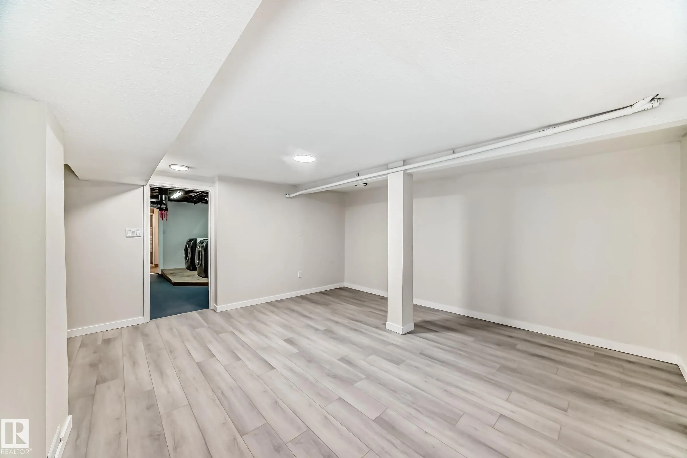 139 WILLOW Street