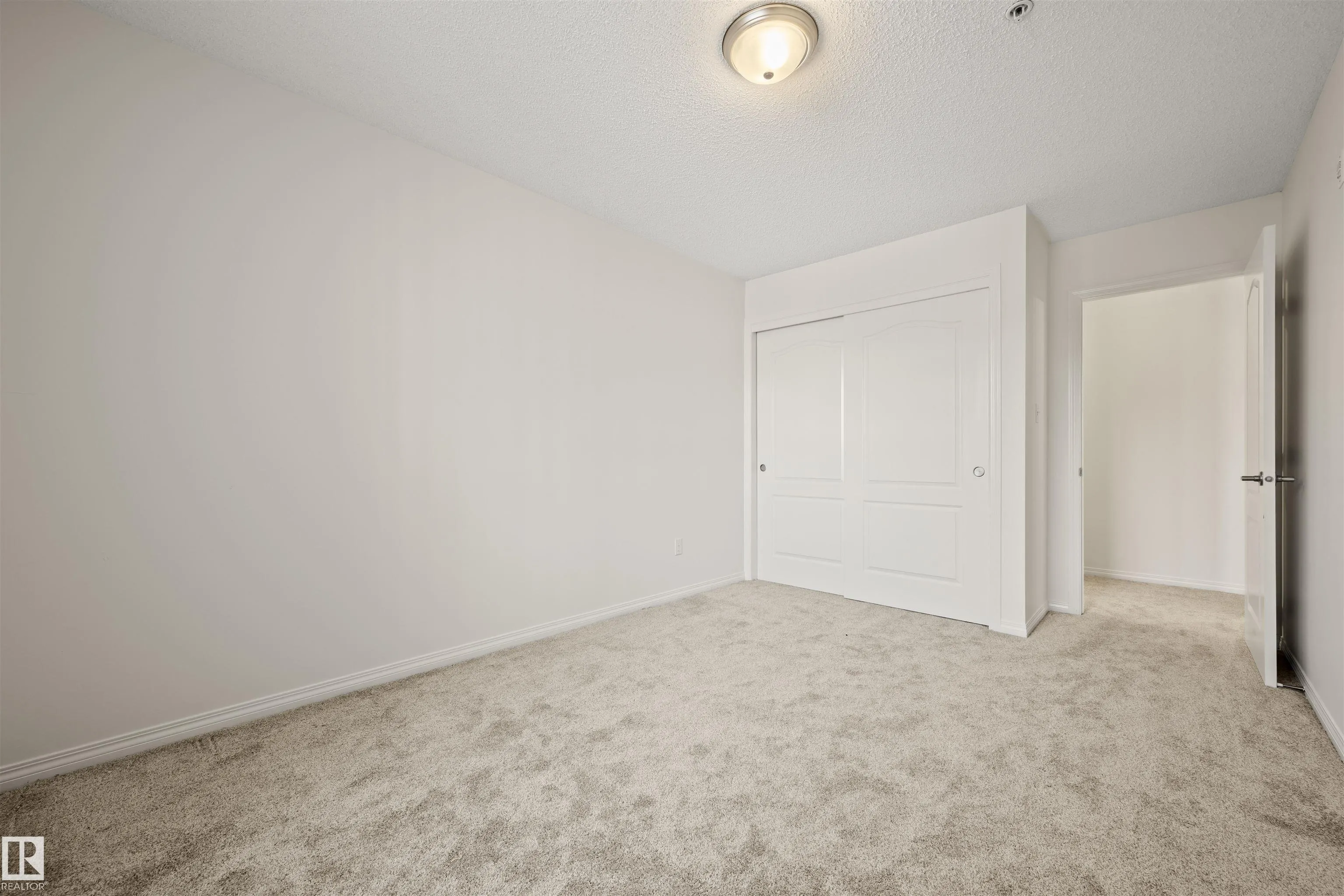 7343 SOUTH TERWILLEGAR Drive