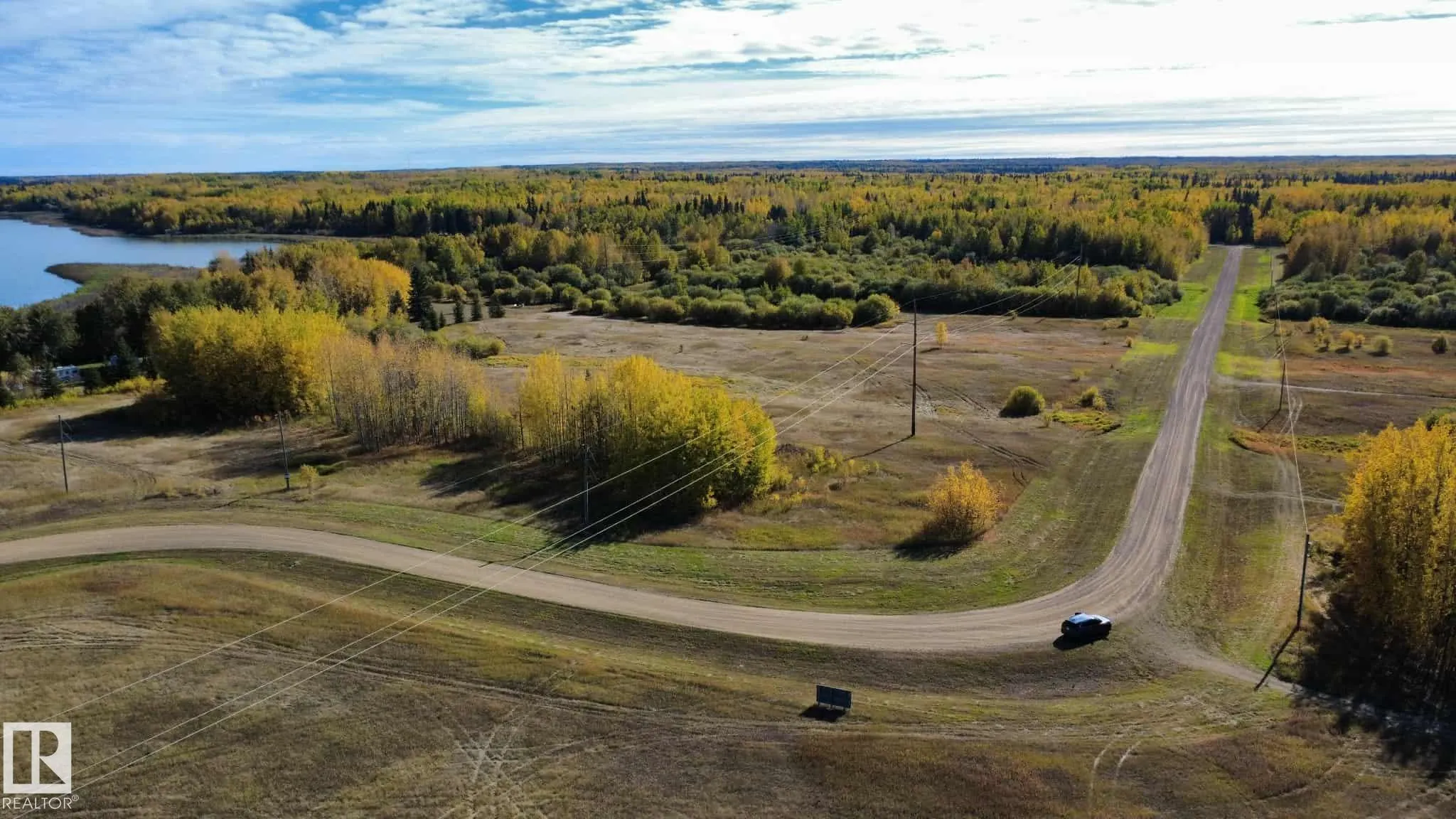 2 Bechthold Bay , Skeleton Lake