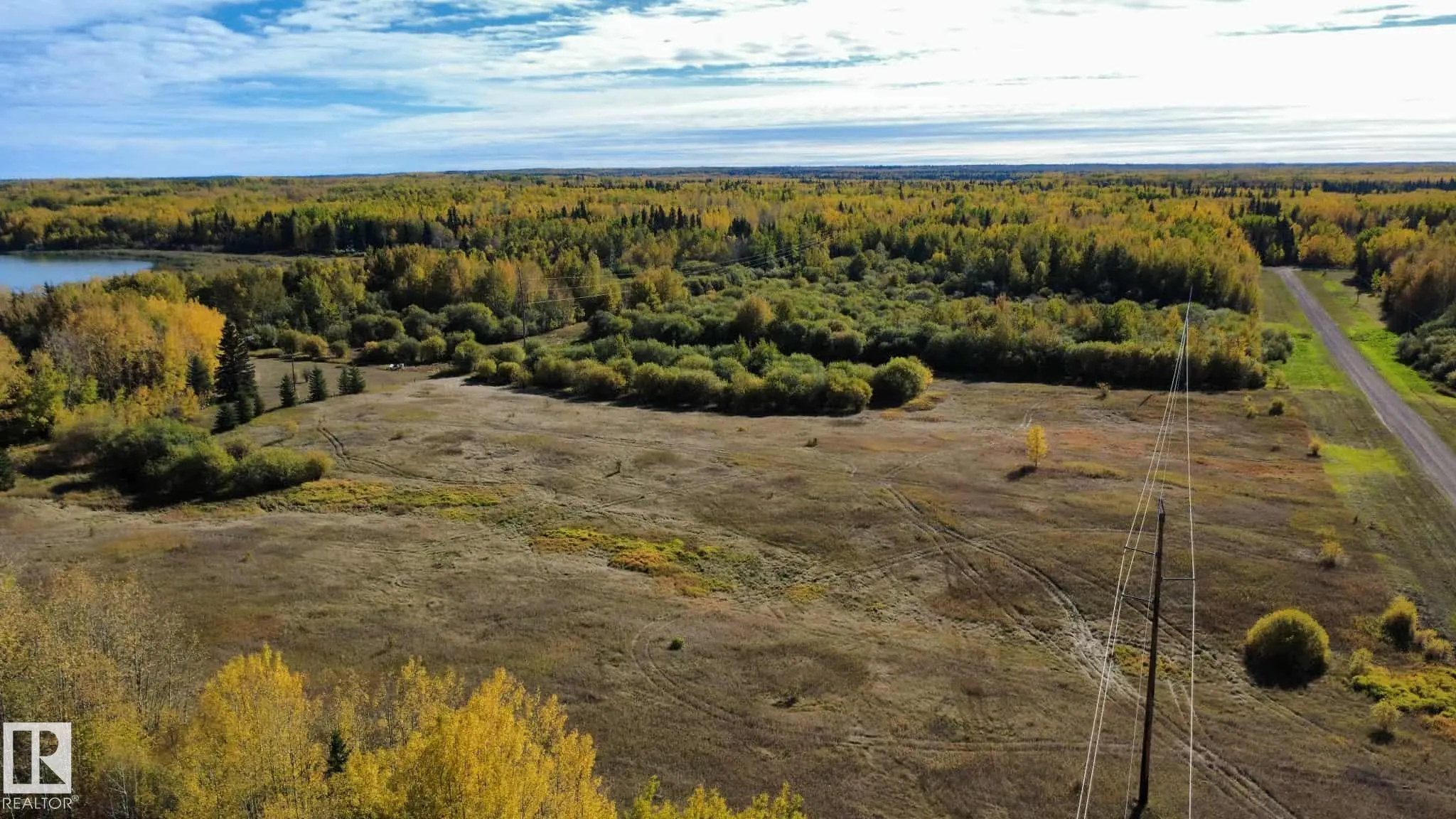 2 Bechthold Bay , Skeleton Lake