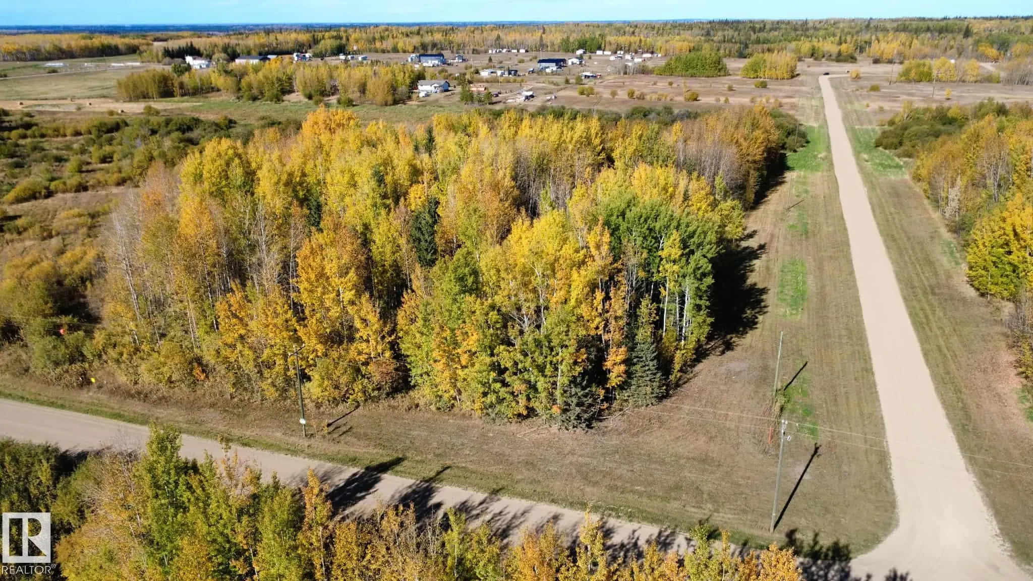 2 Bechthold Bay , Skeleton Lake