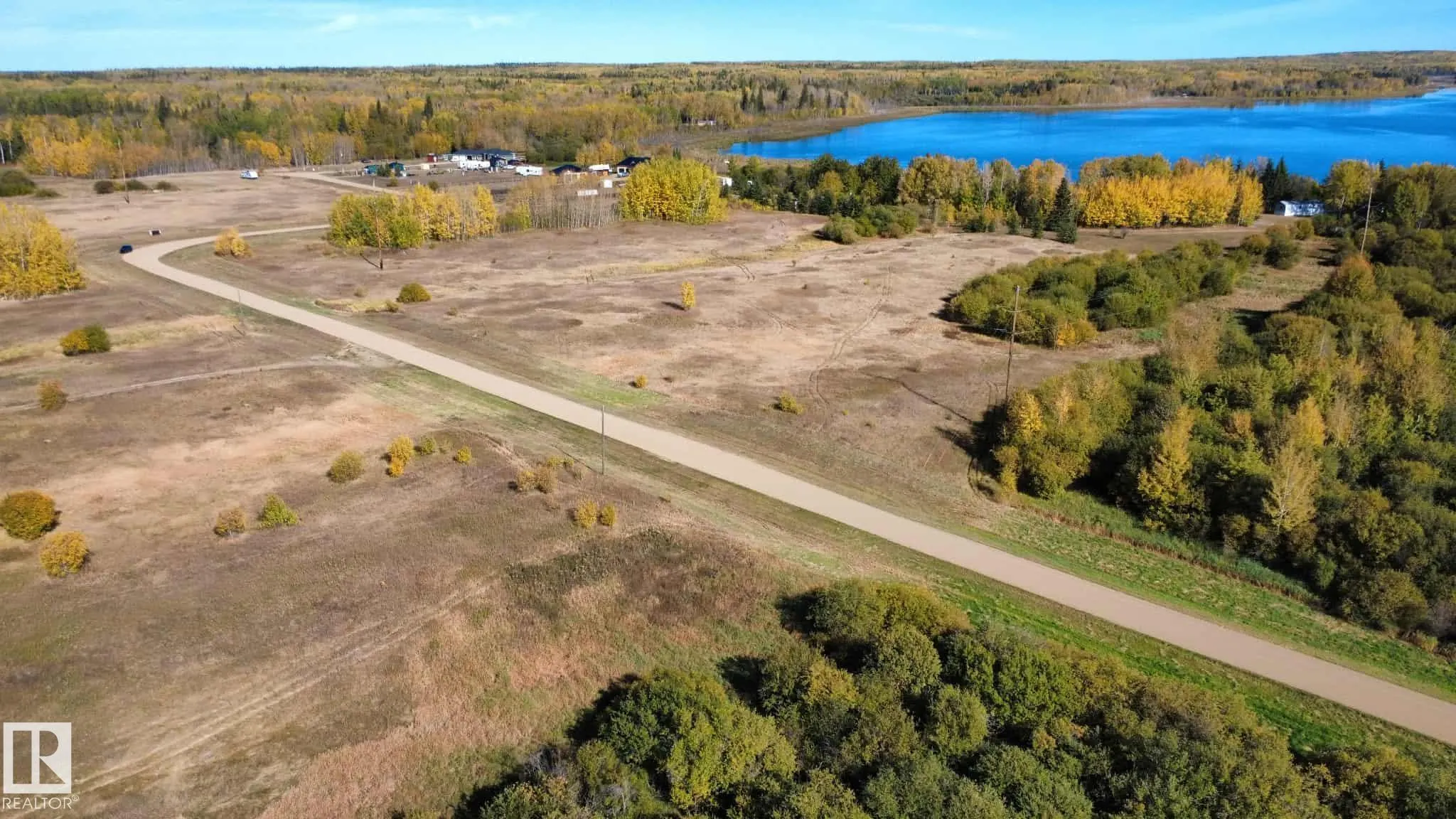 2 Bechthold Bay , Skeleton Lake