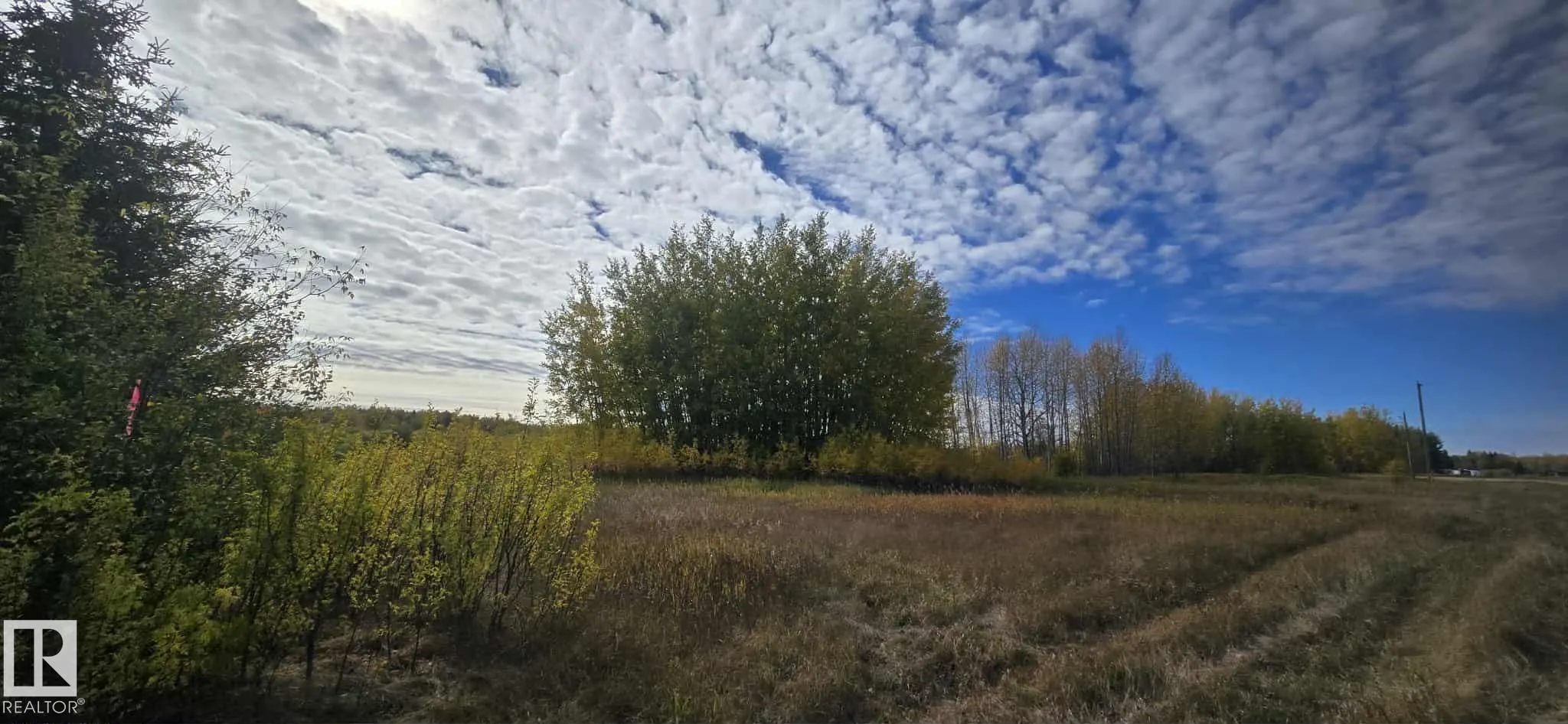 2 Bechthold Bay , Skeleton Lake