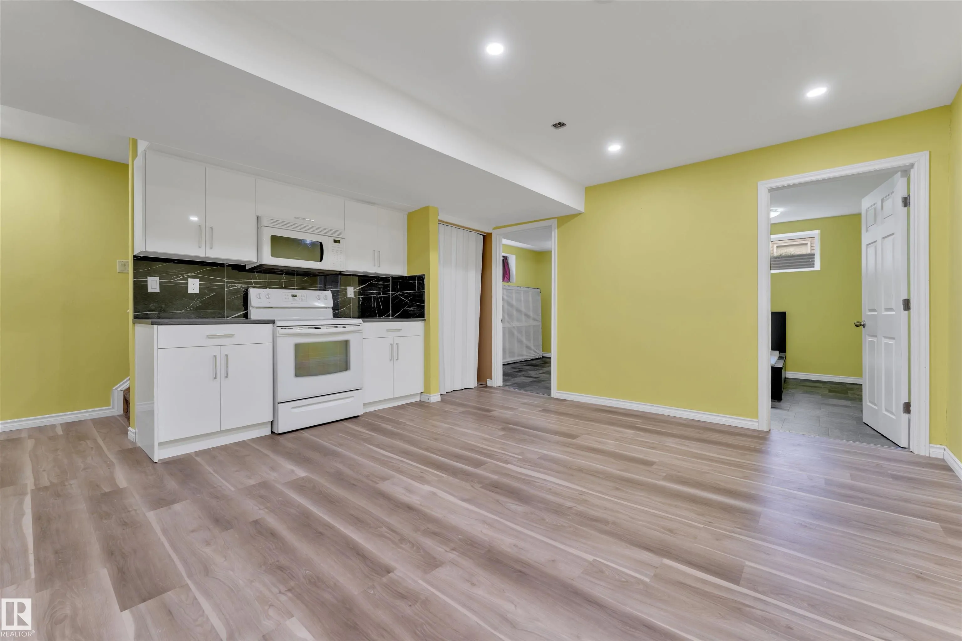 414 WATT Boulevard