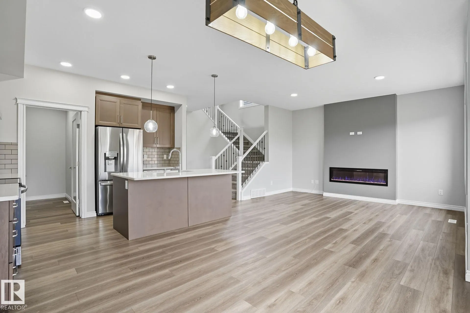 73 Redspur Drive