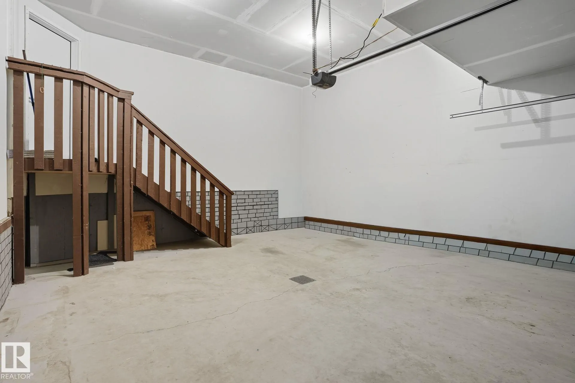 73 Redspur Drive