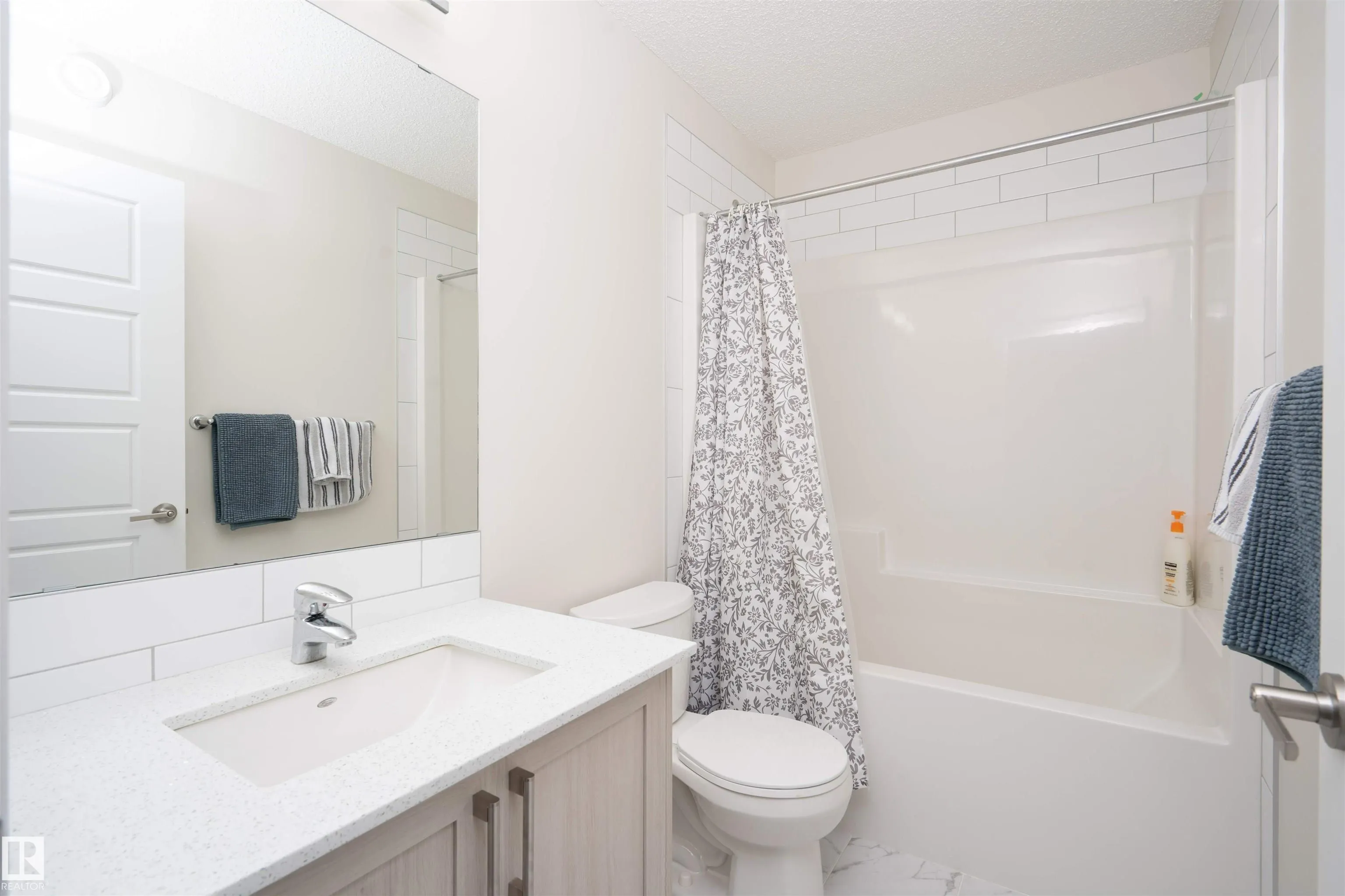 1491 PLUM CIRCLE Circle