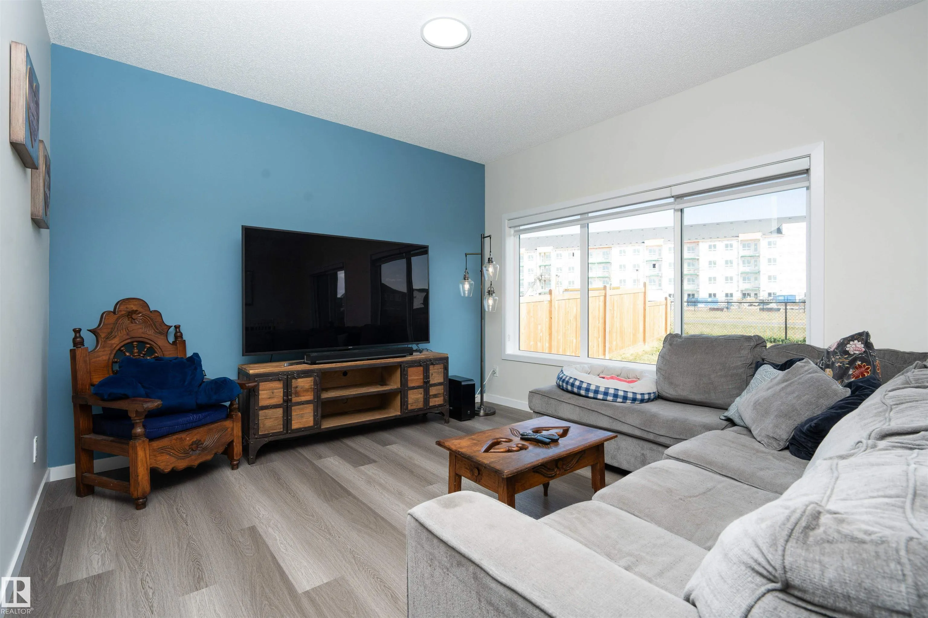 1491 PLUM CIRCLE Circle