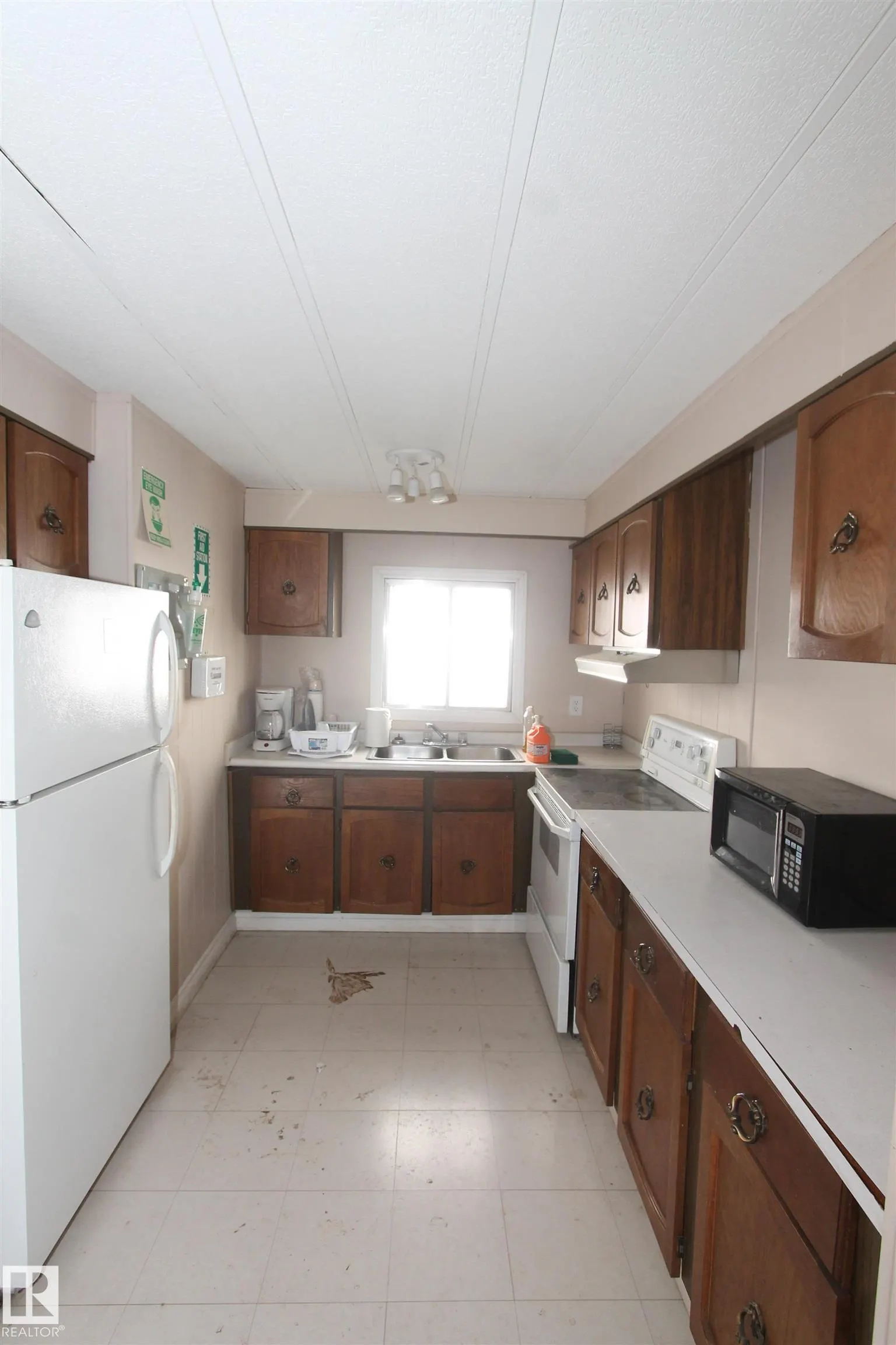 85 & 89 DIAMOND Avenue