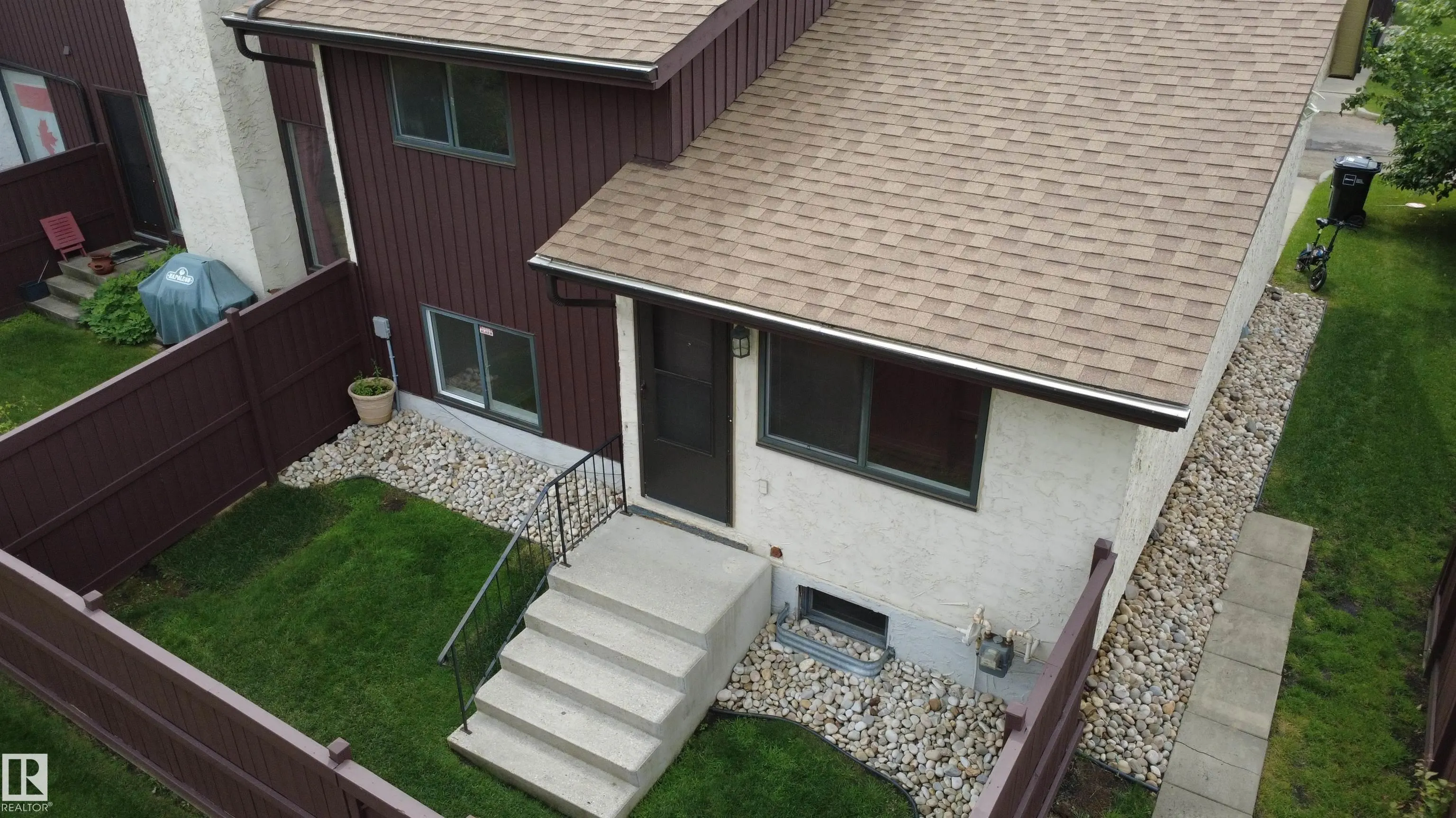 744 SADDLEBACK Road