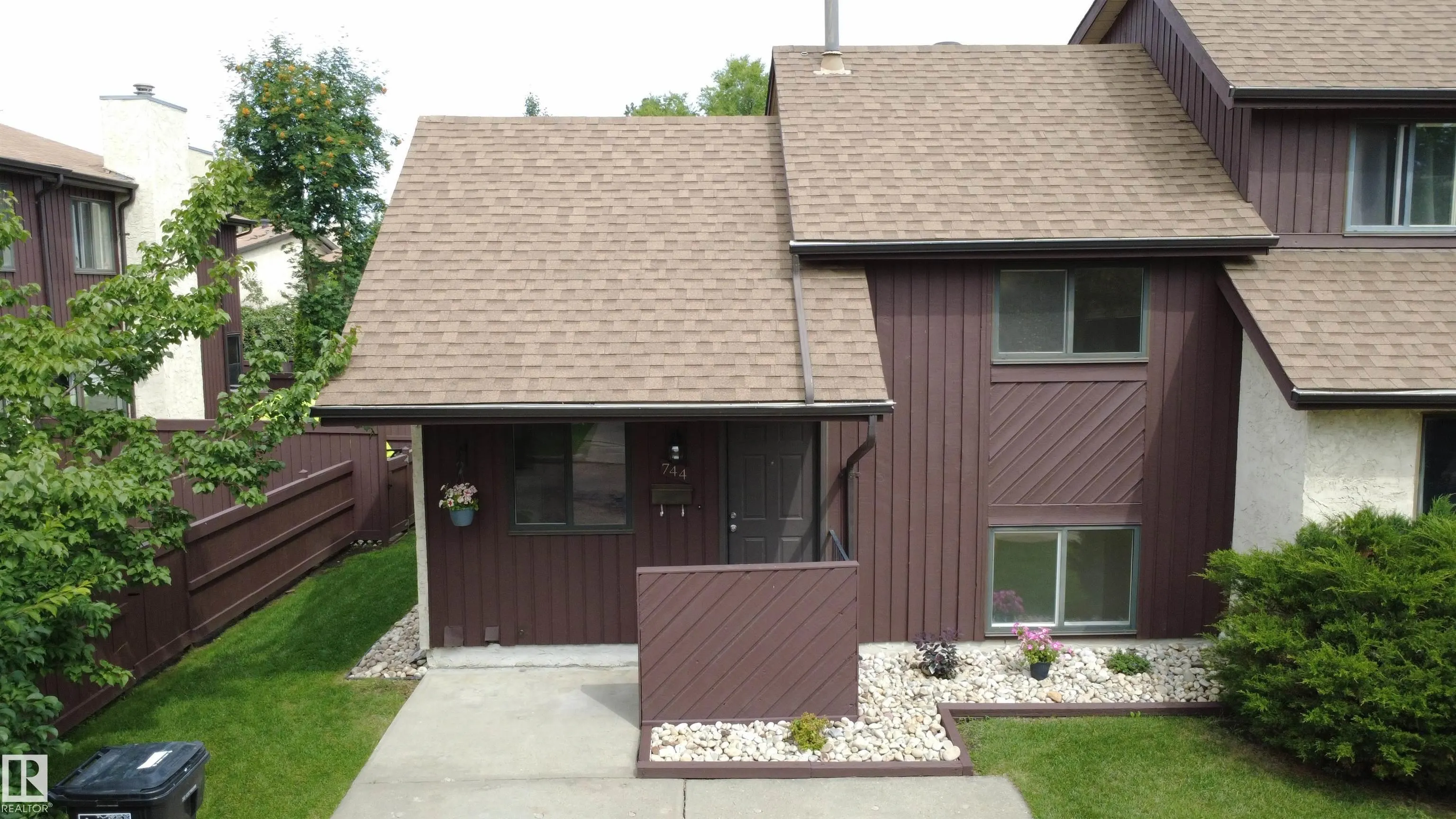 744 SADDLEBACK Road