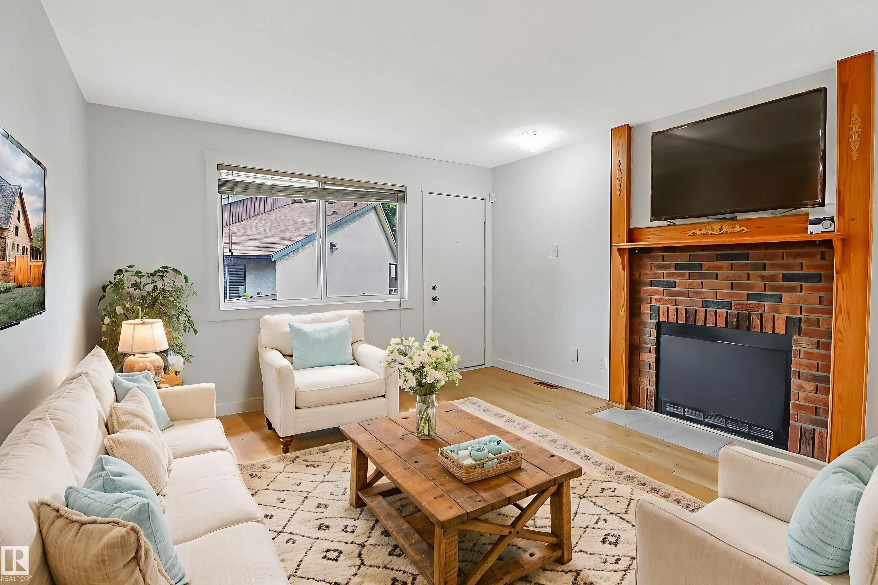 744 SADDLEBACK Road