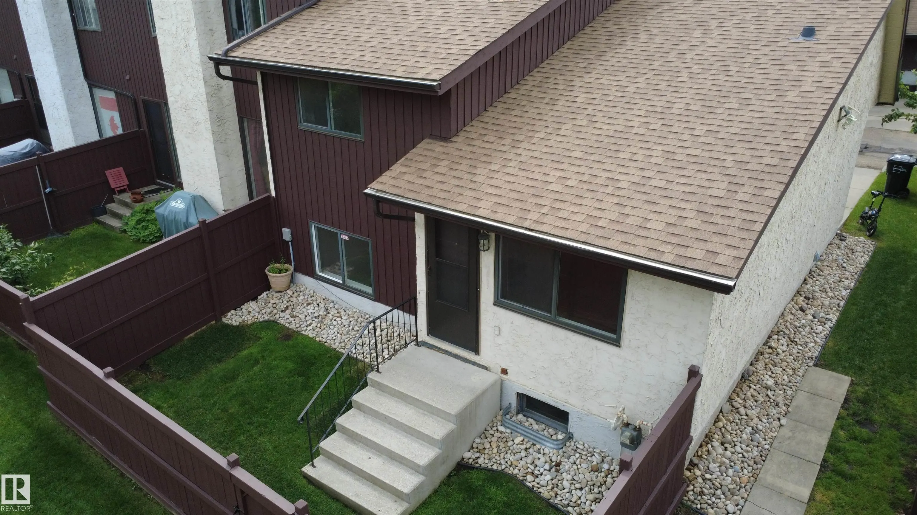744 SADDLEBACK Road