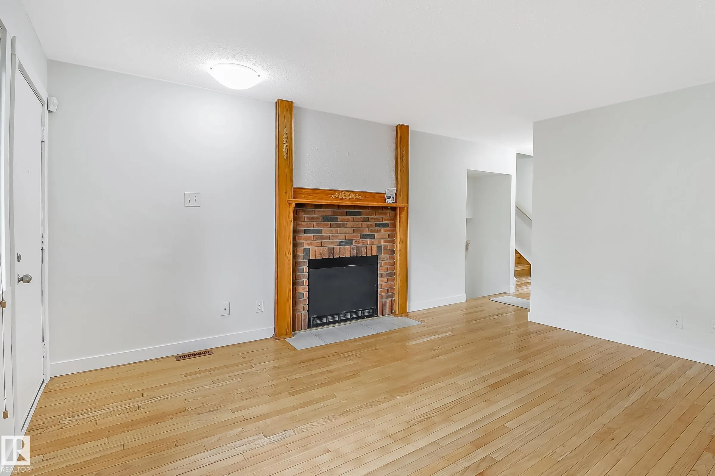 744 SADDLEBACK Road