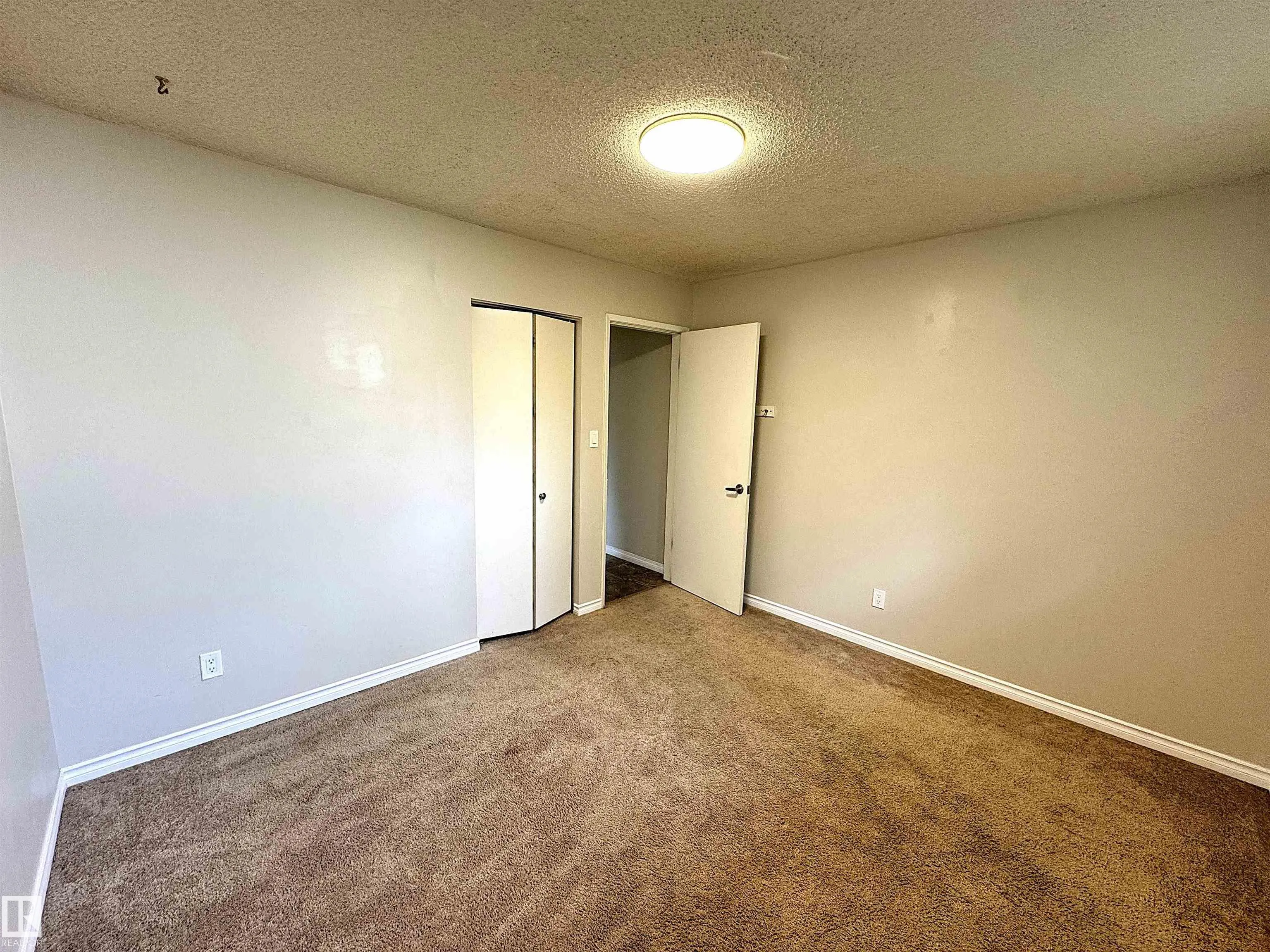 3607 104 Street