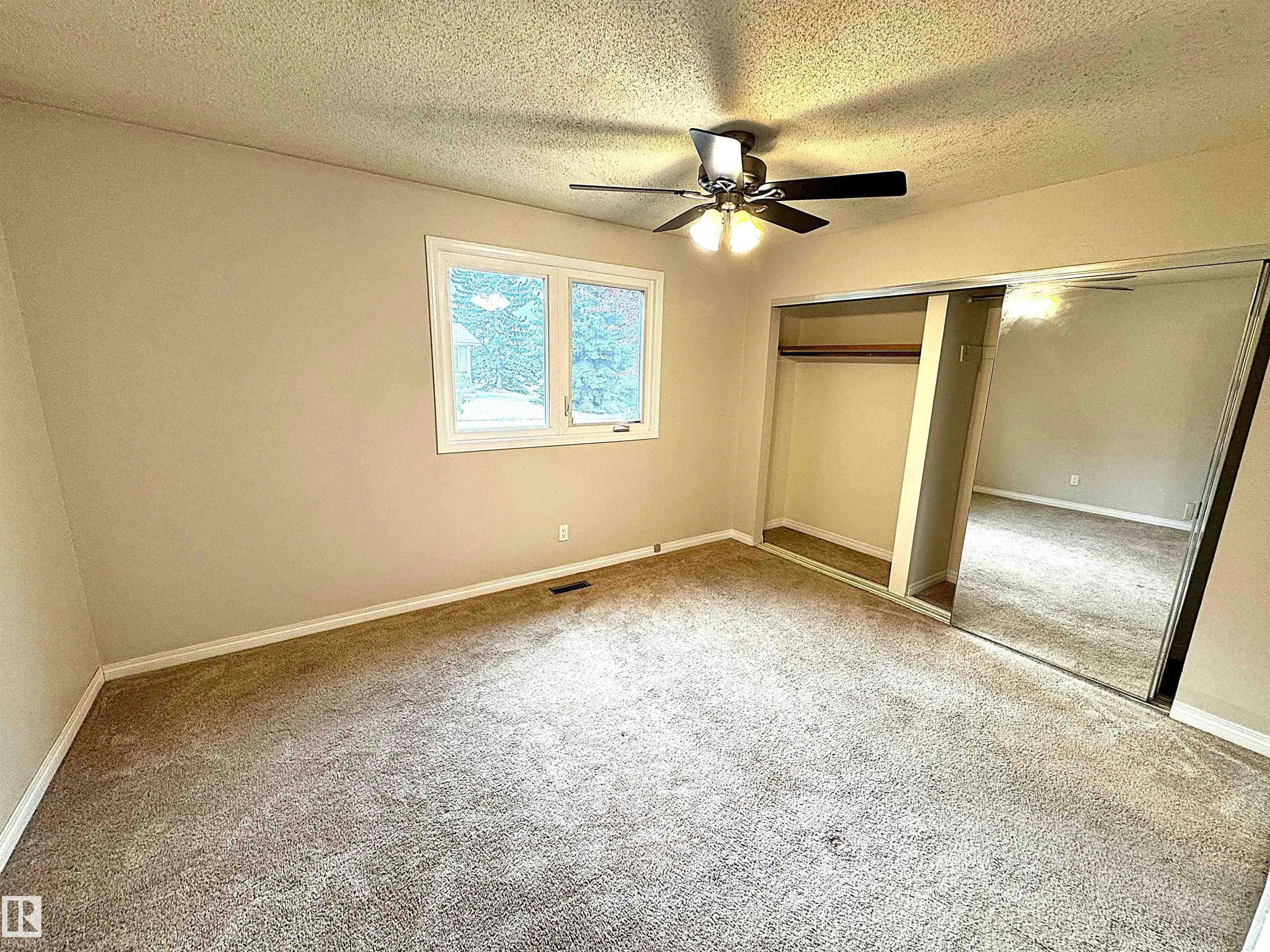 3607 104 Street
