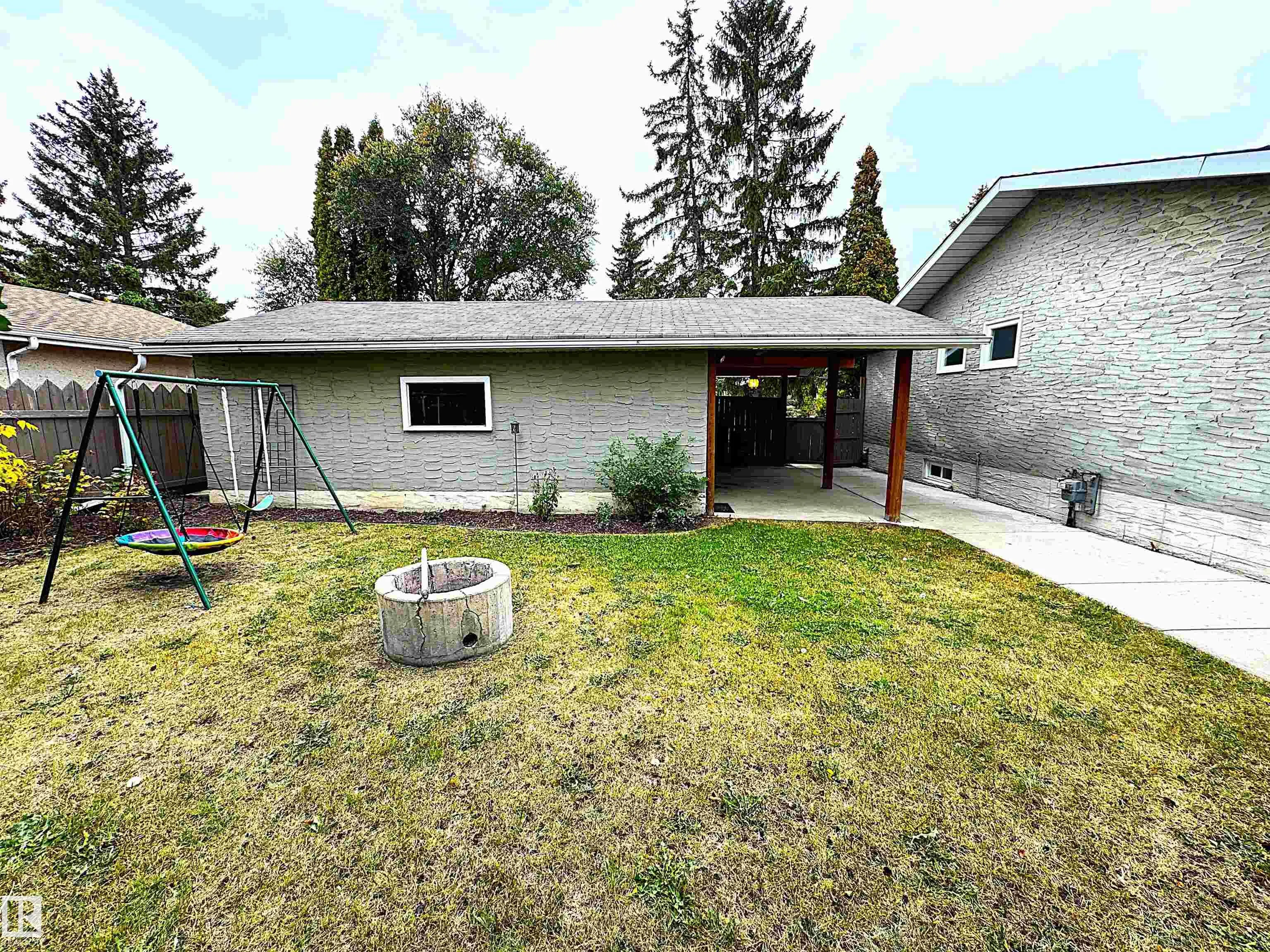 3607 104 Street