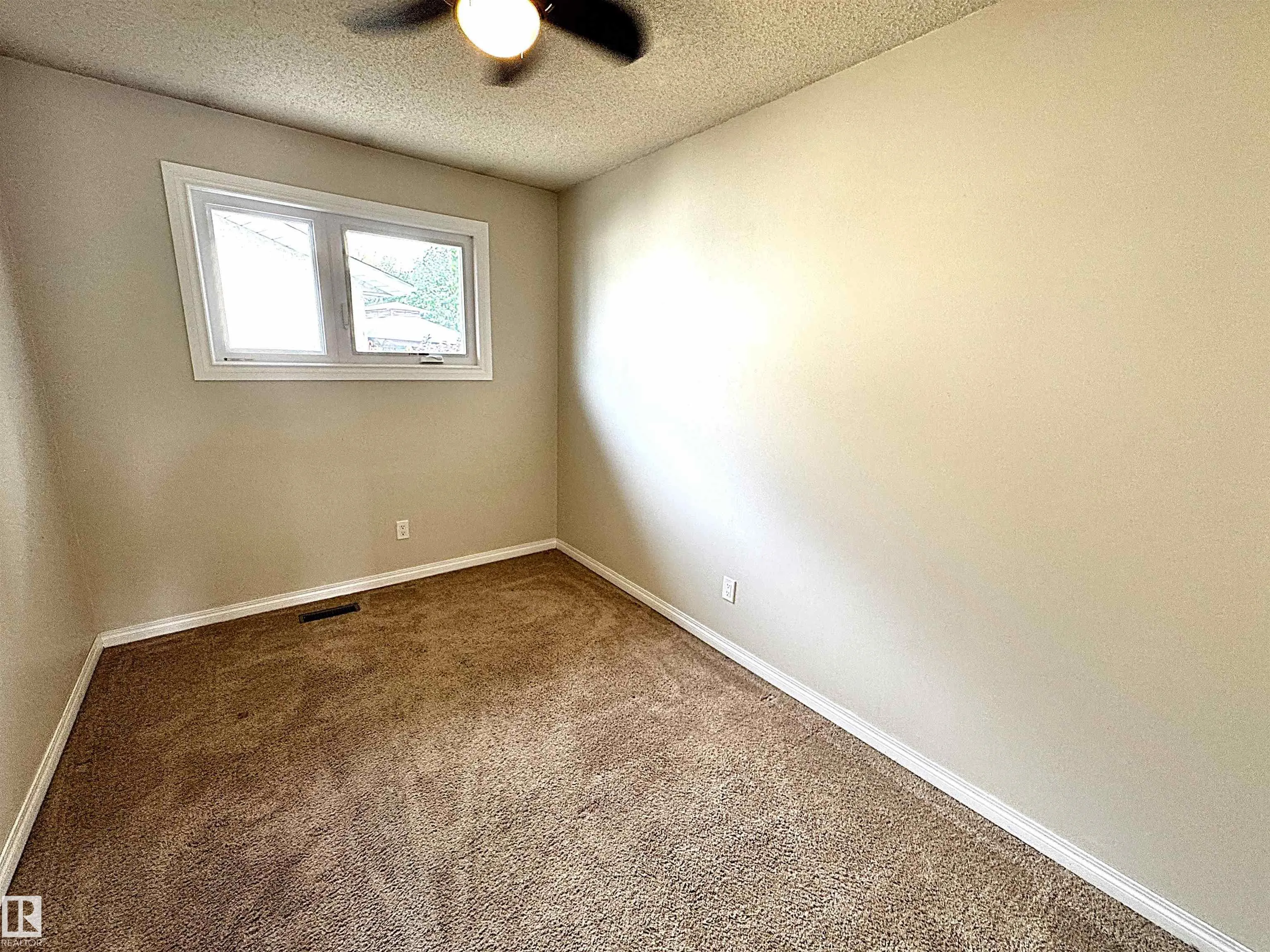 3607 104 Street