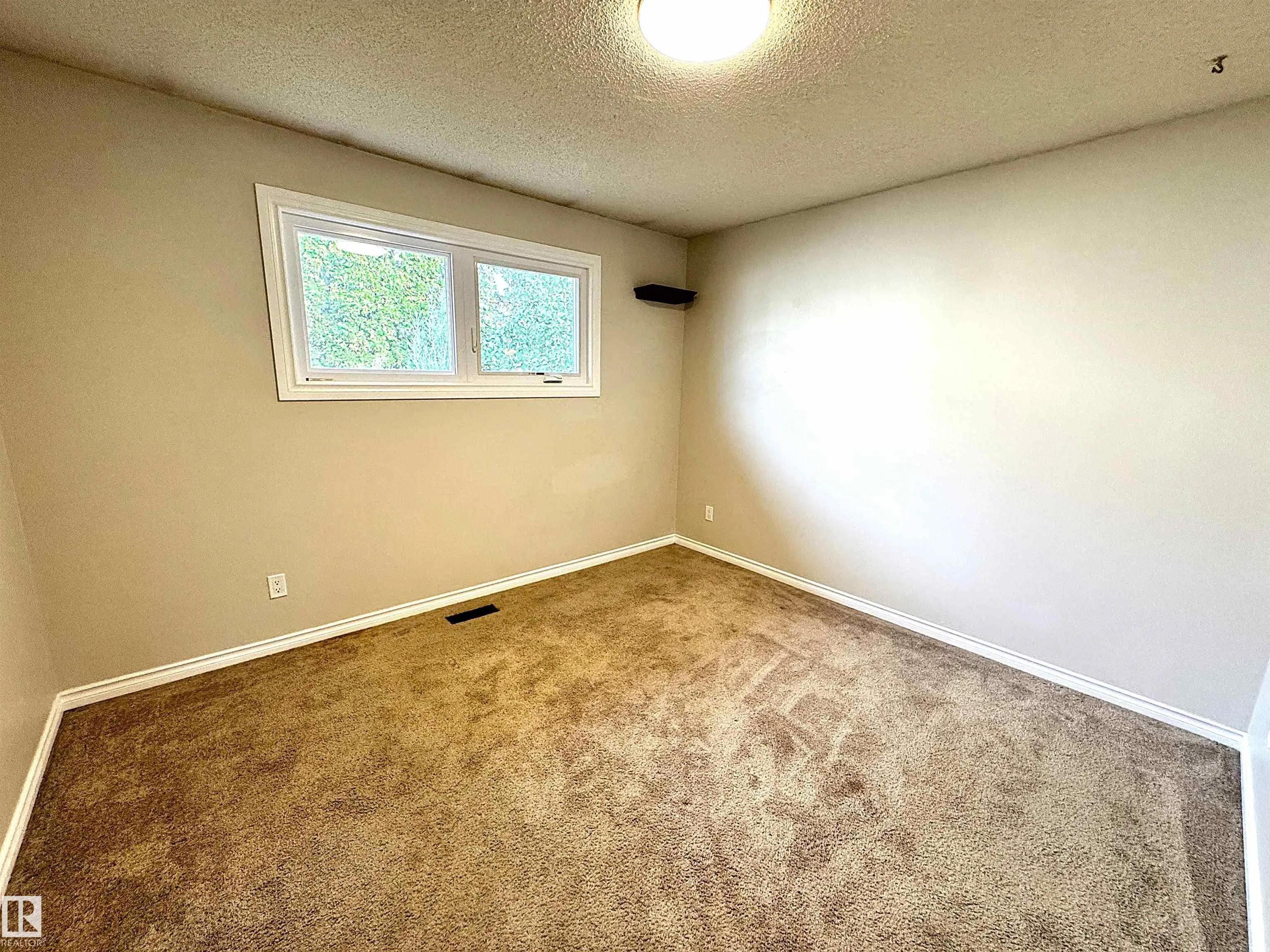 3607 104 Street