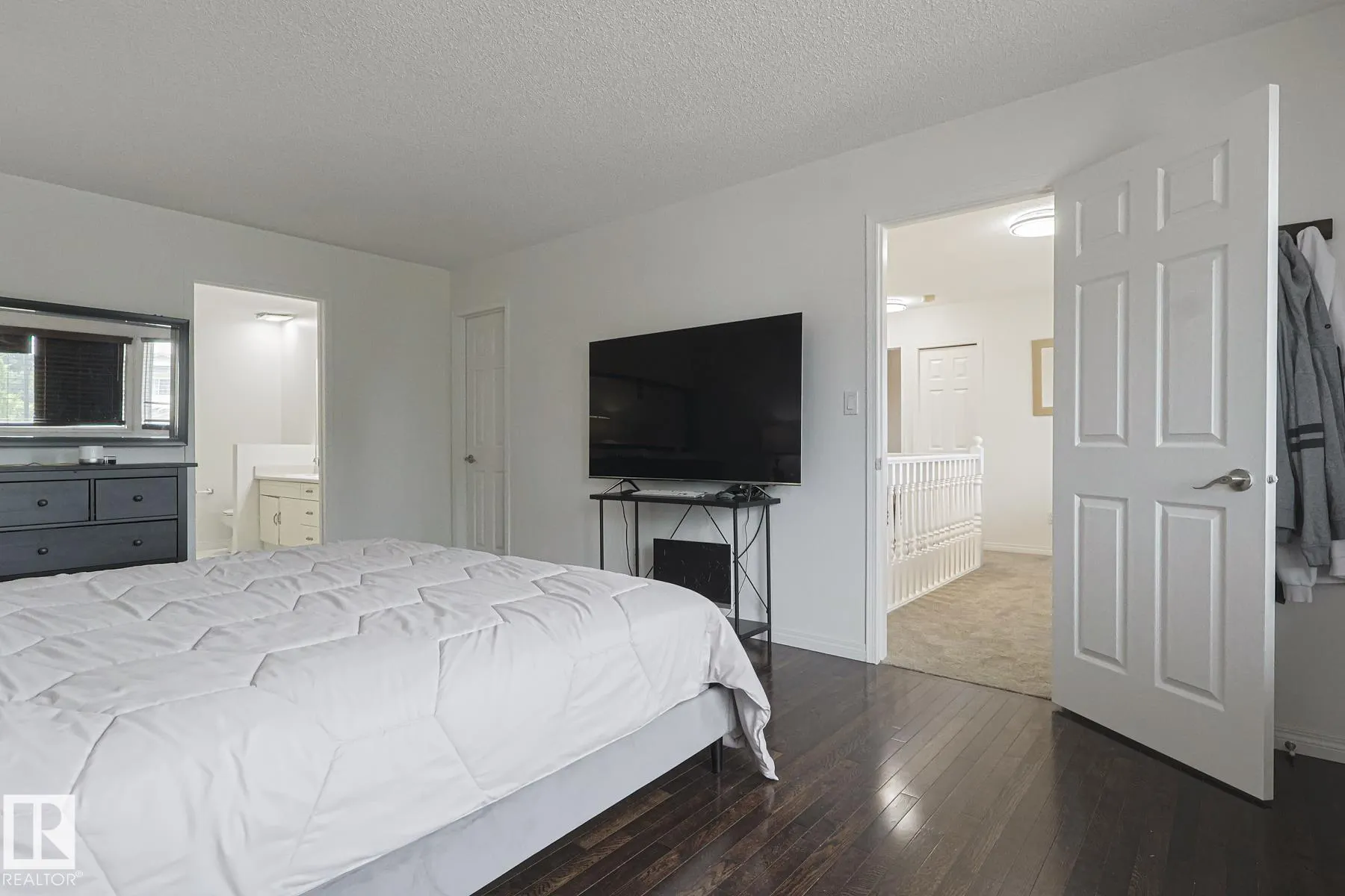 12 ELSINORE Place