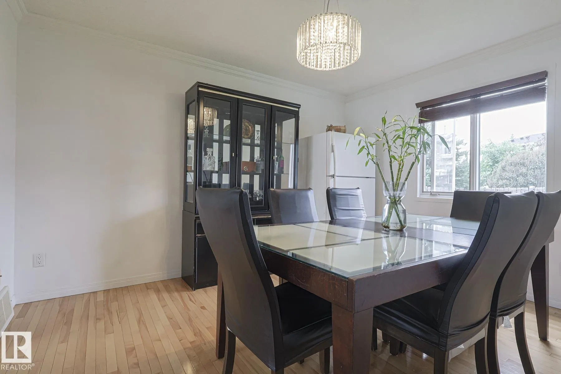 12 ELSINORE Place