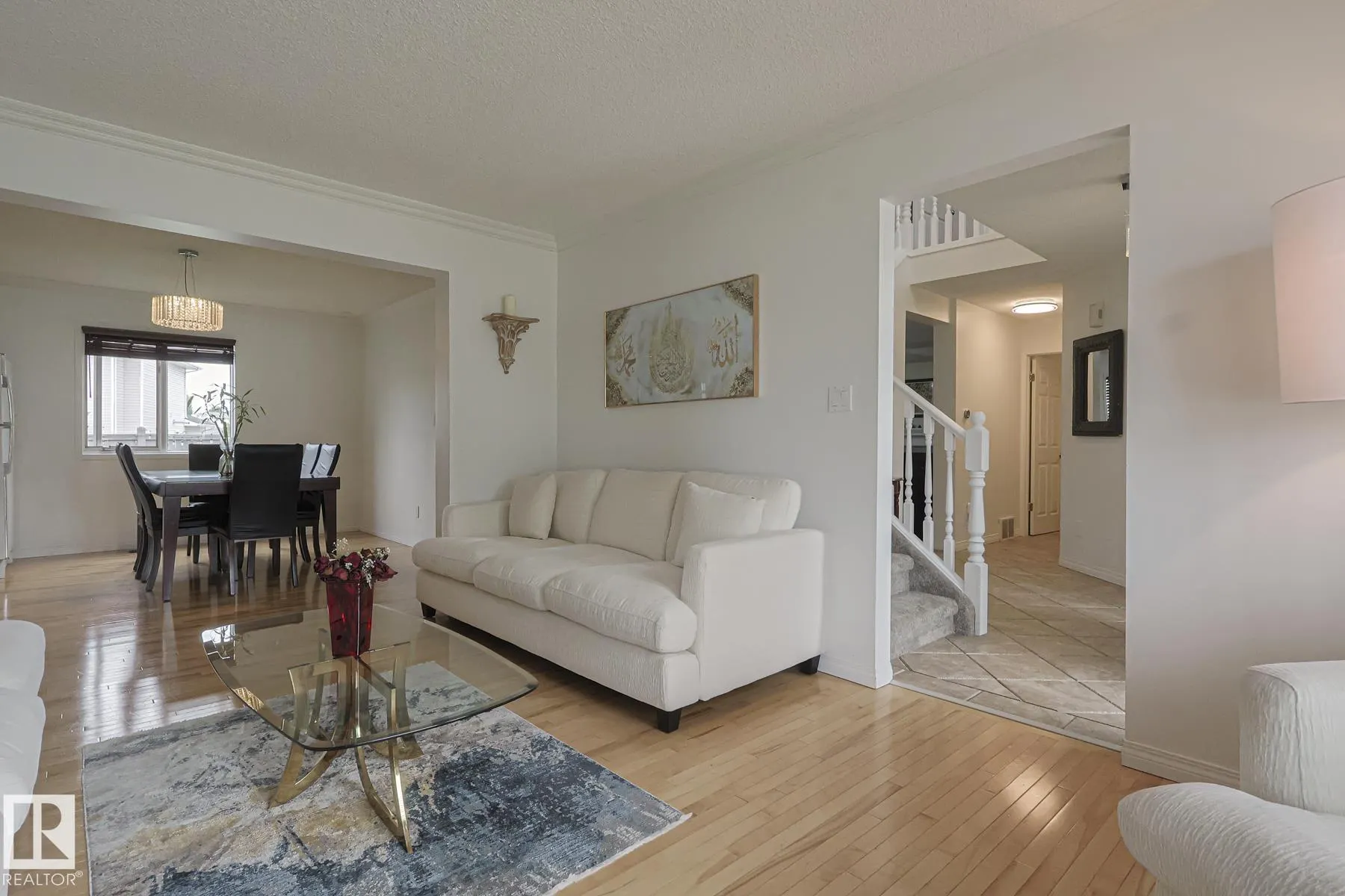 12 ELSINORE Place