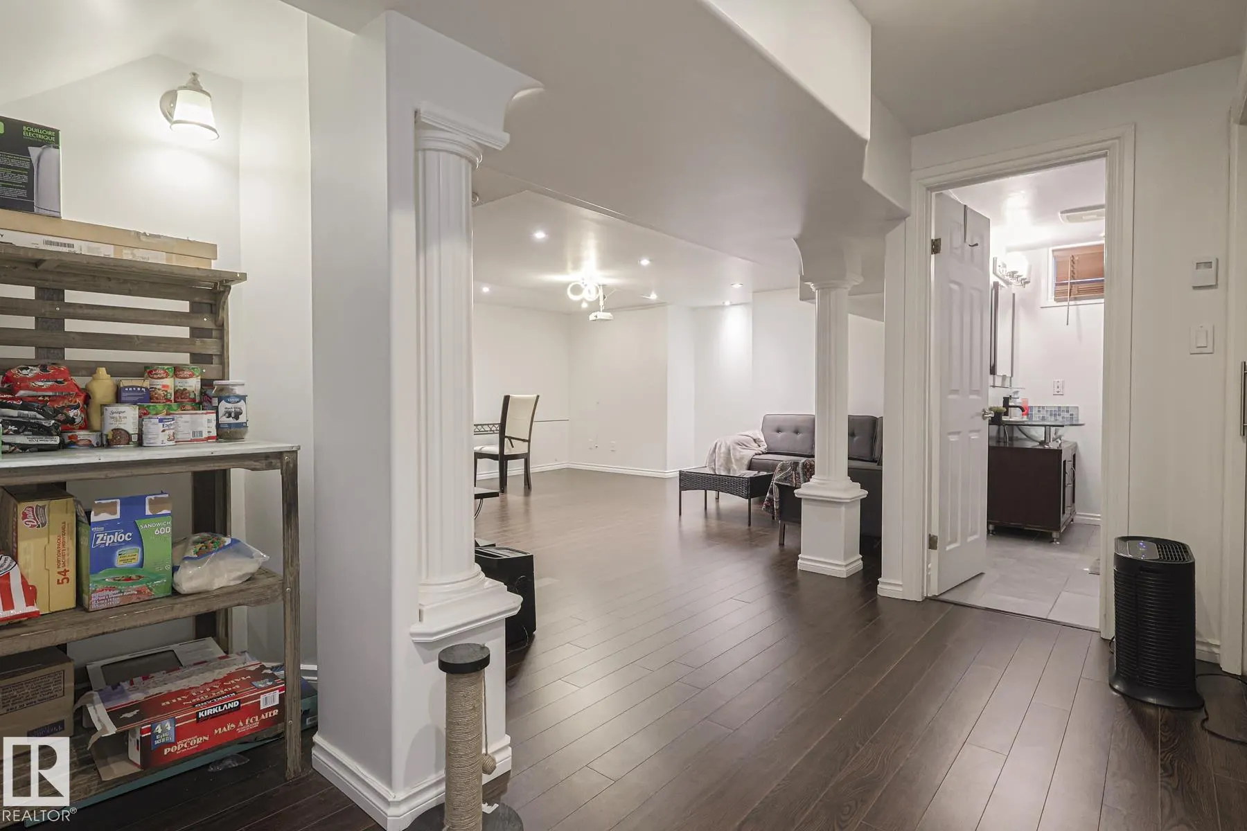 12 ELSINORE Place